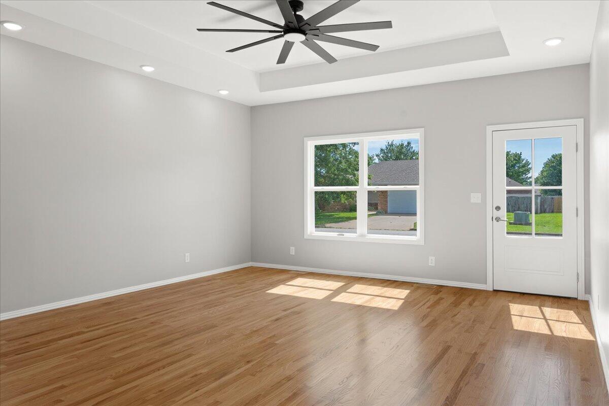 3001 East Colonial Court Property Photo 6