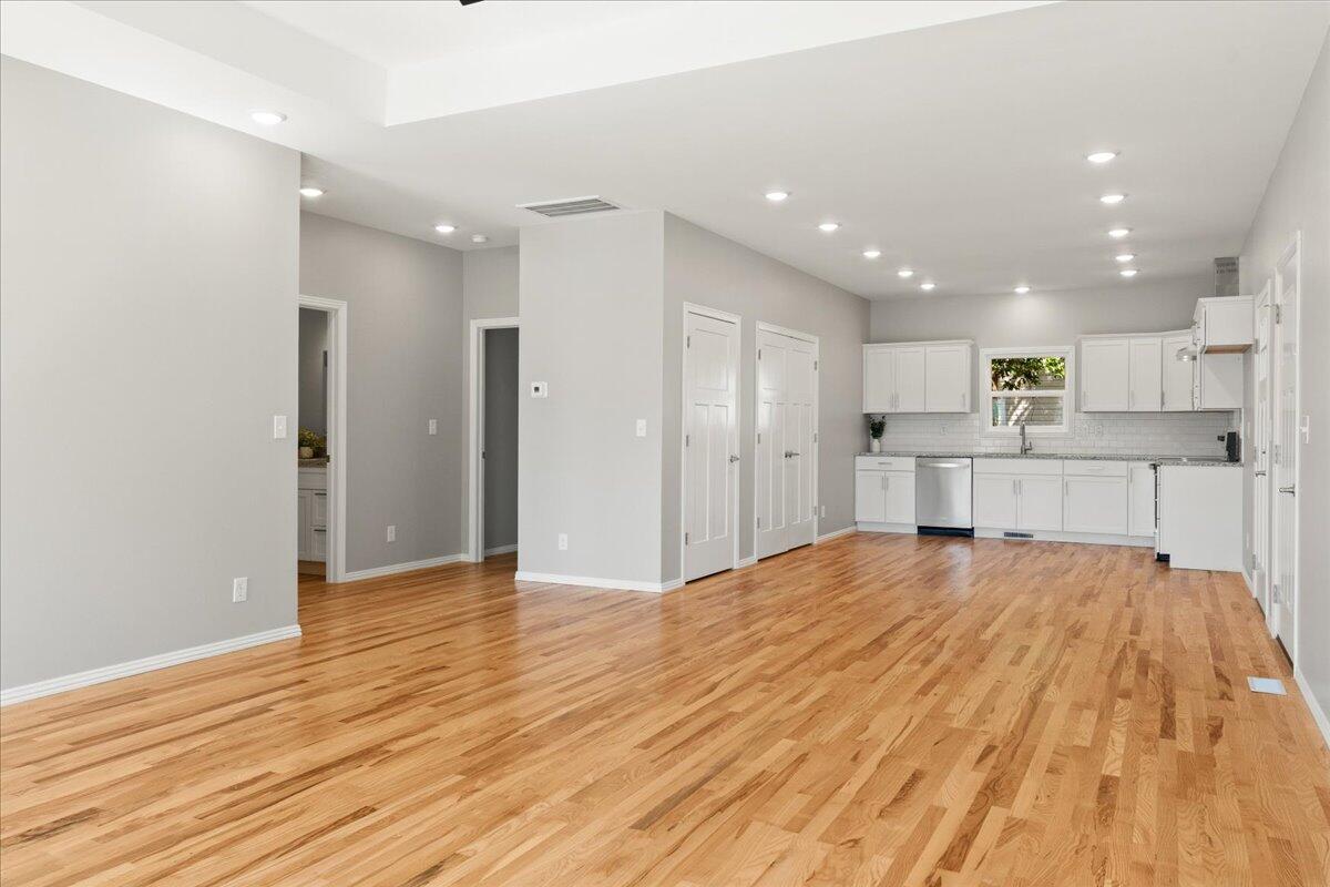 3001 East Colonial Court Property Photo 15