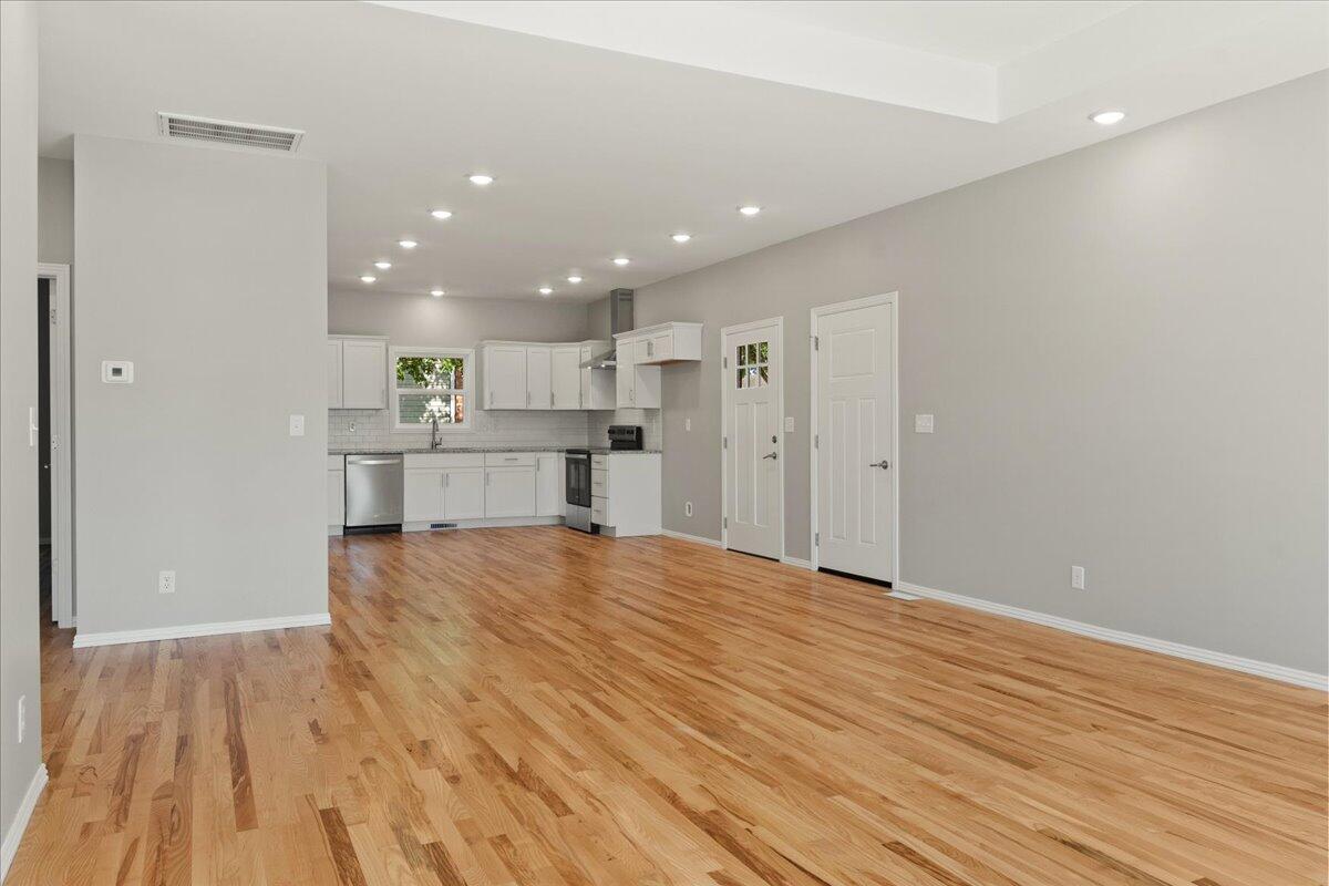 3001 East Colonial Court Property Photo 16