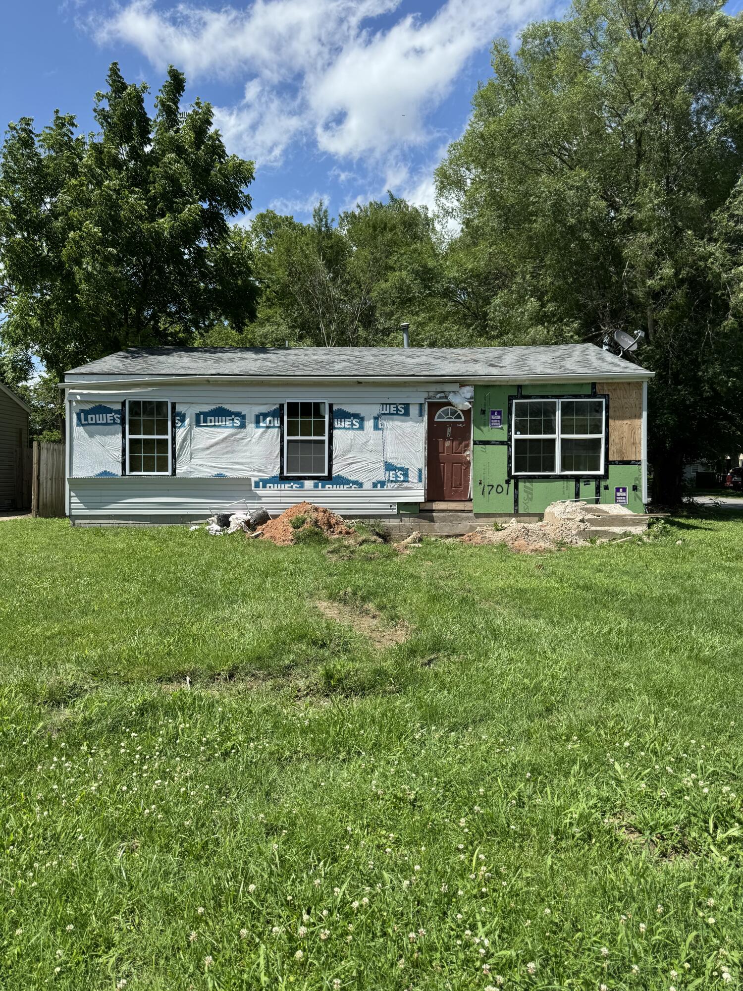 1701 West Webster Street Property Photo 1