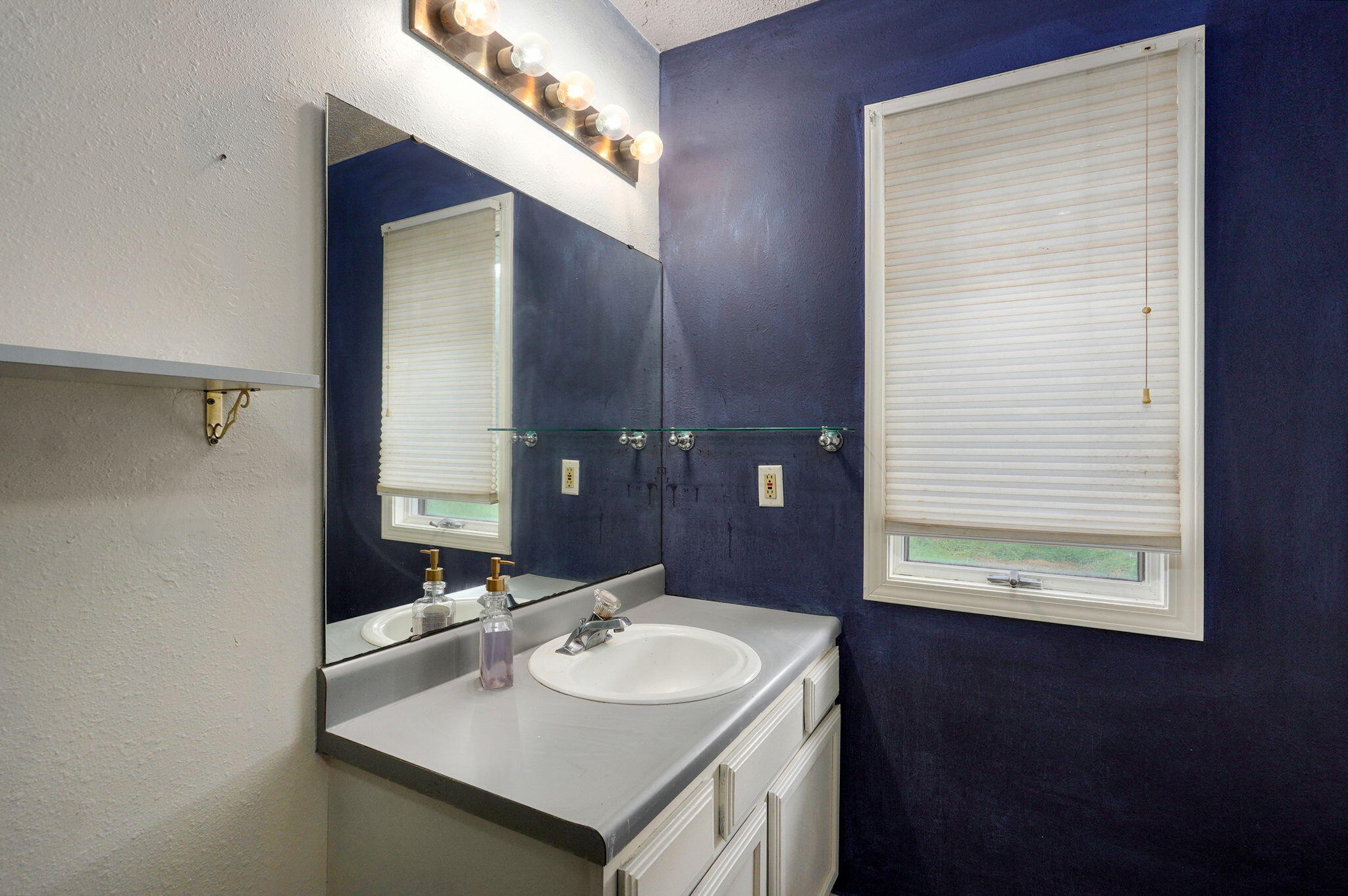 3457 West Lombard Street Property Photo 13
