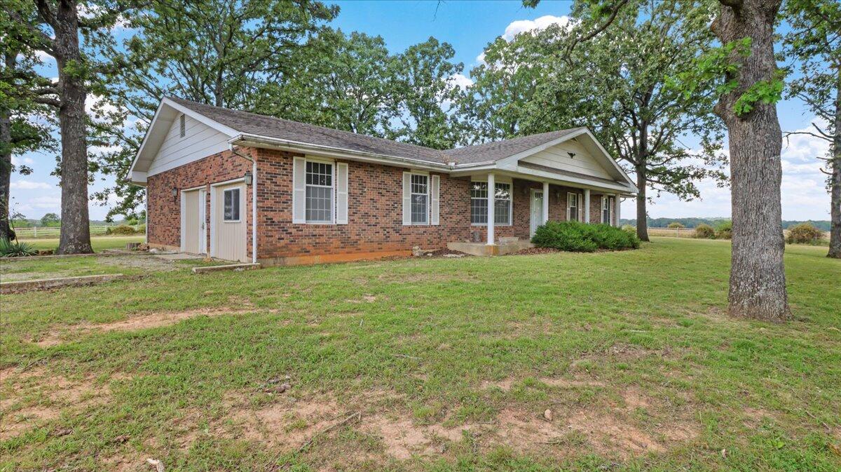 11076 County Road 6230 Property Photo 2