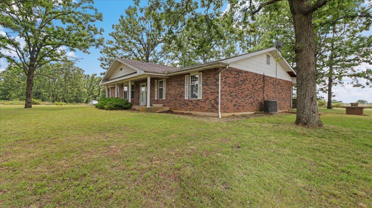 11076 County Road 6230 Property Photo 3