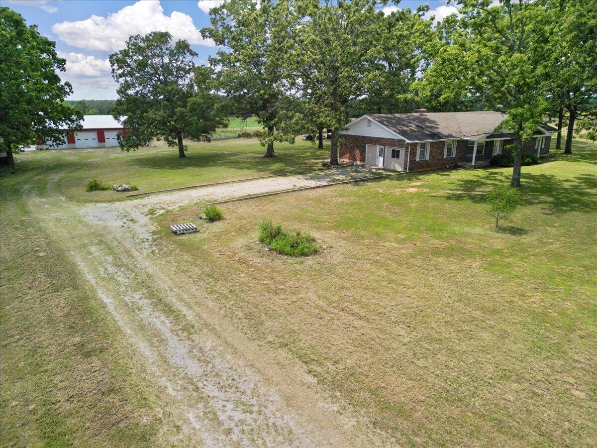 11076 County Road 6230 Property Photo 4