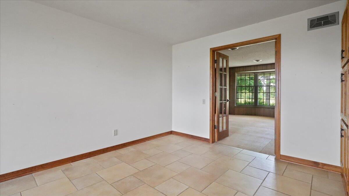 11076 County Road 6230 Property Photo 11