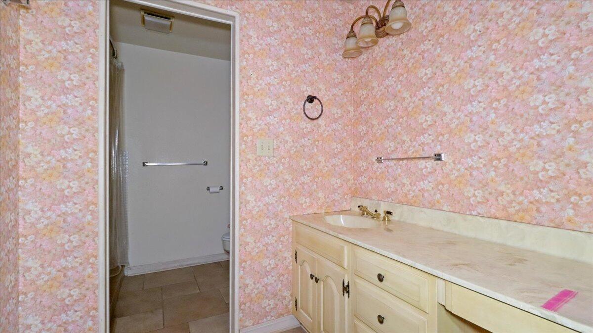 11076 County Road 6230 Property Photo 17