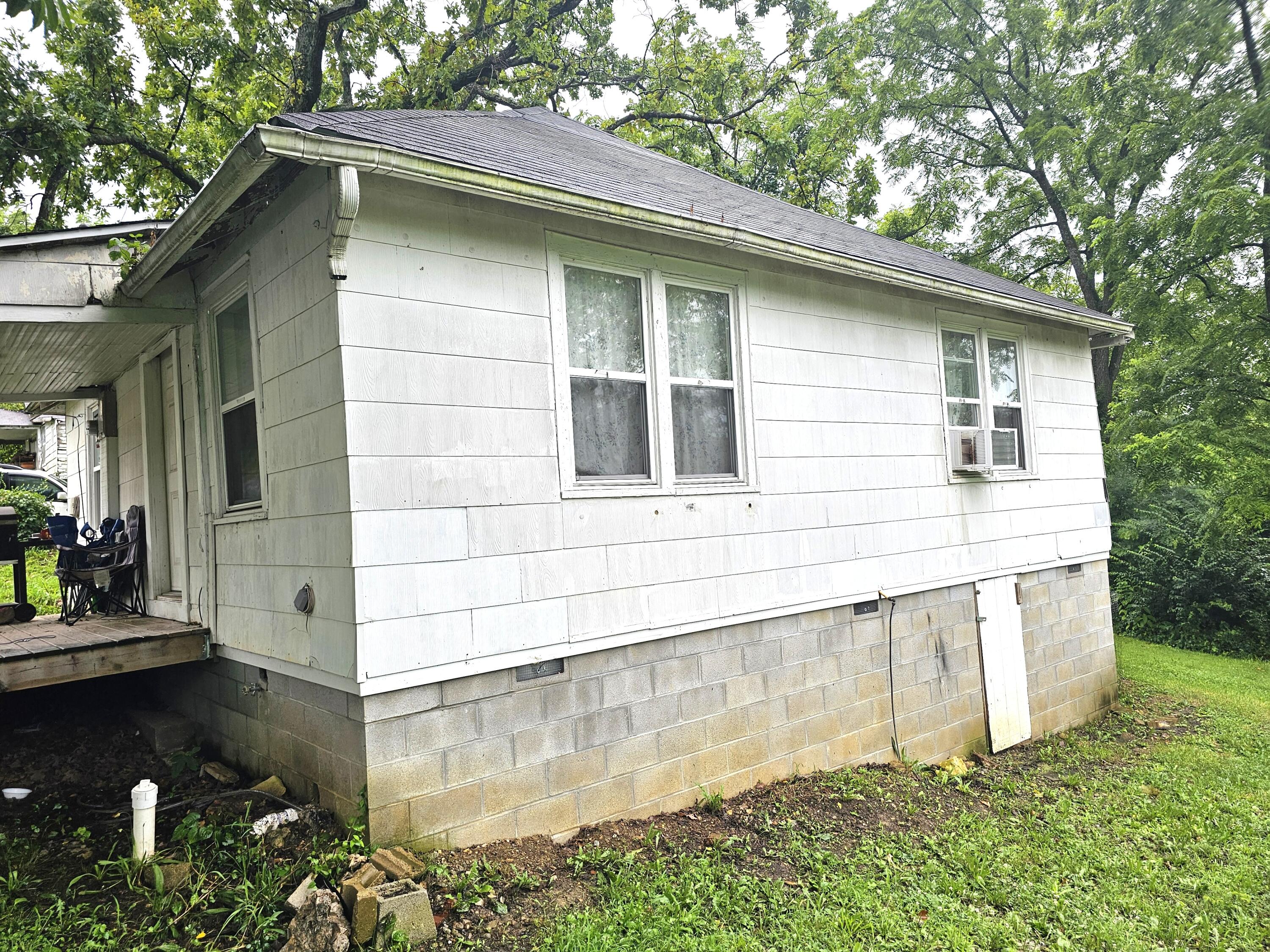 1231 Jefferson Avenue Property Photo 7