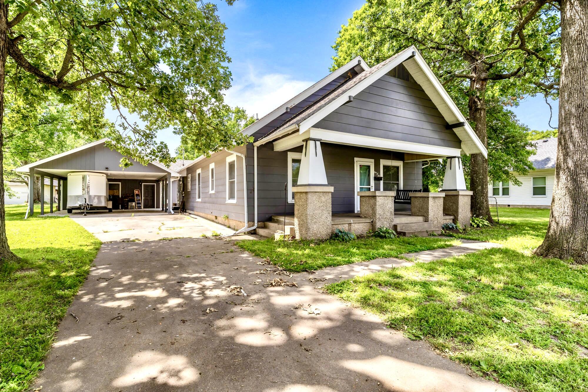 1006 9th Street Property Photo 1
