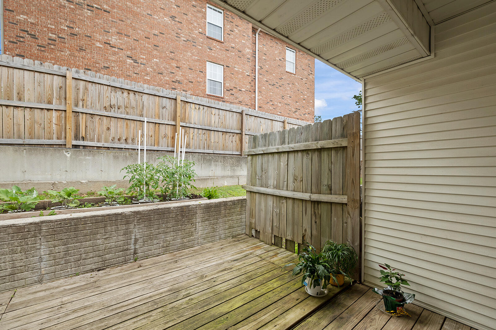 1195-1197 West Hall Street Property Photo 31