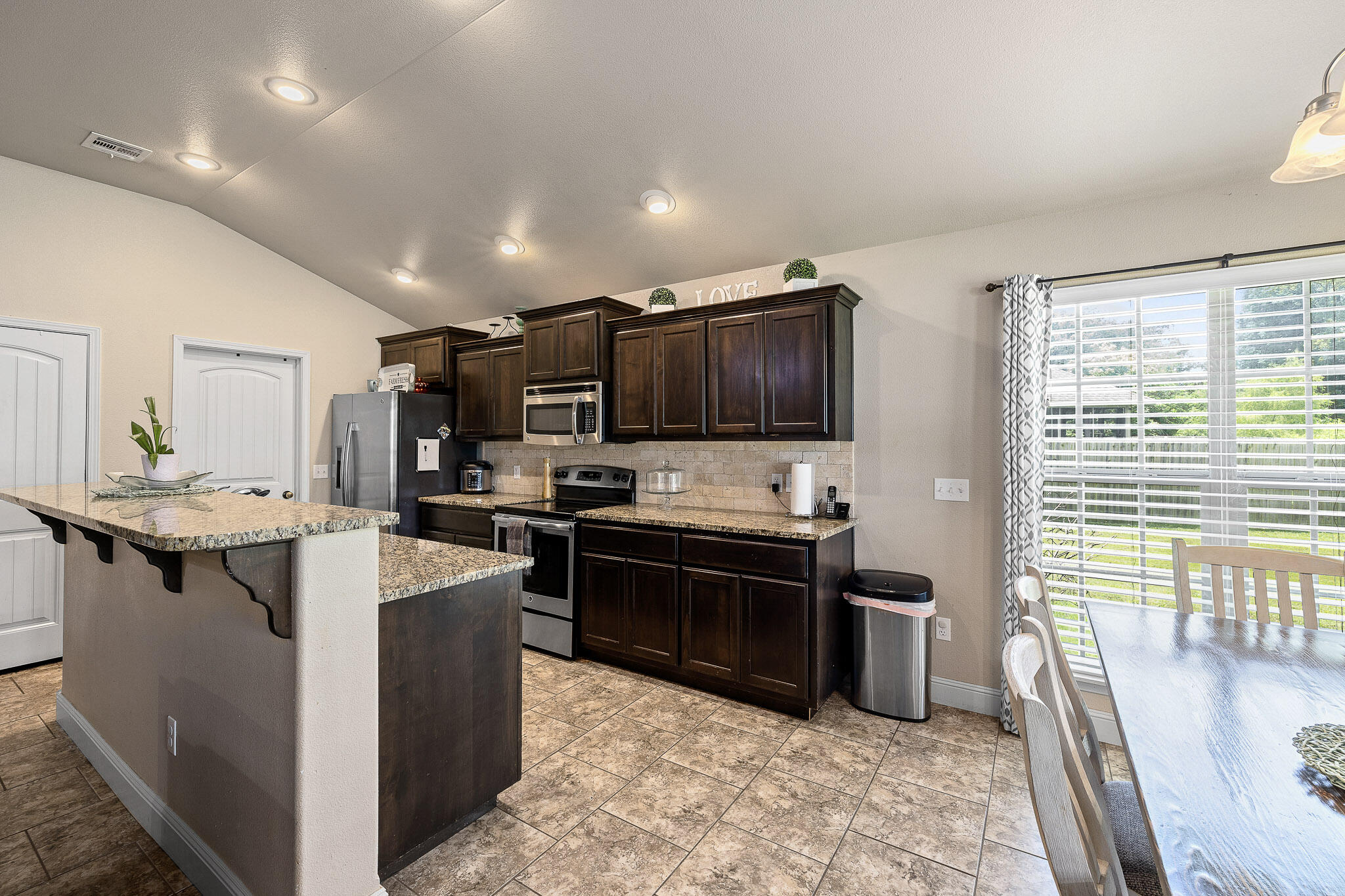 1669 Leighten Court Property Photo 6