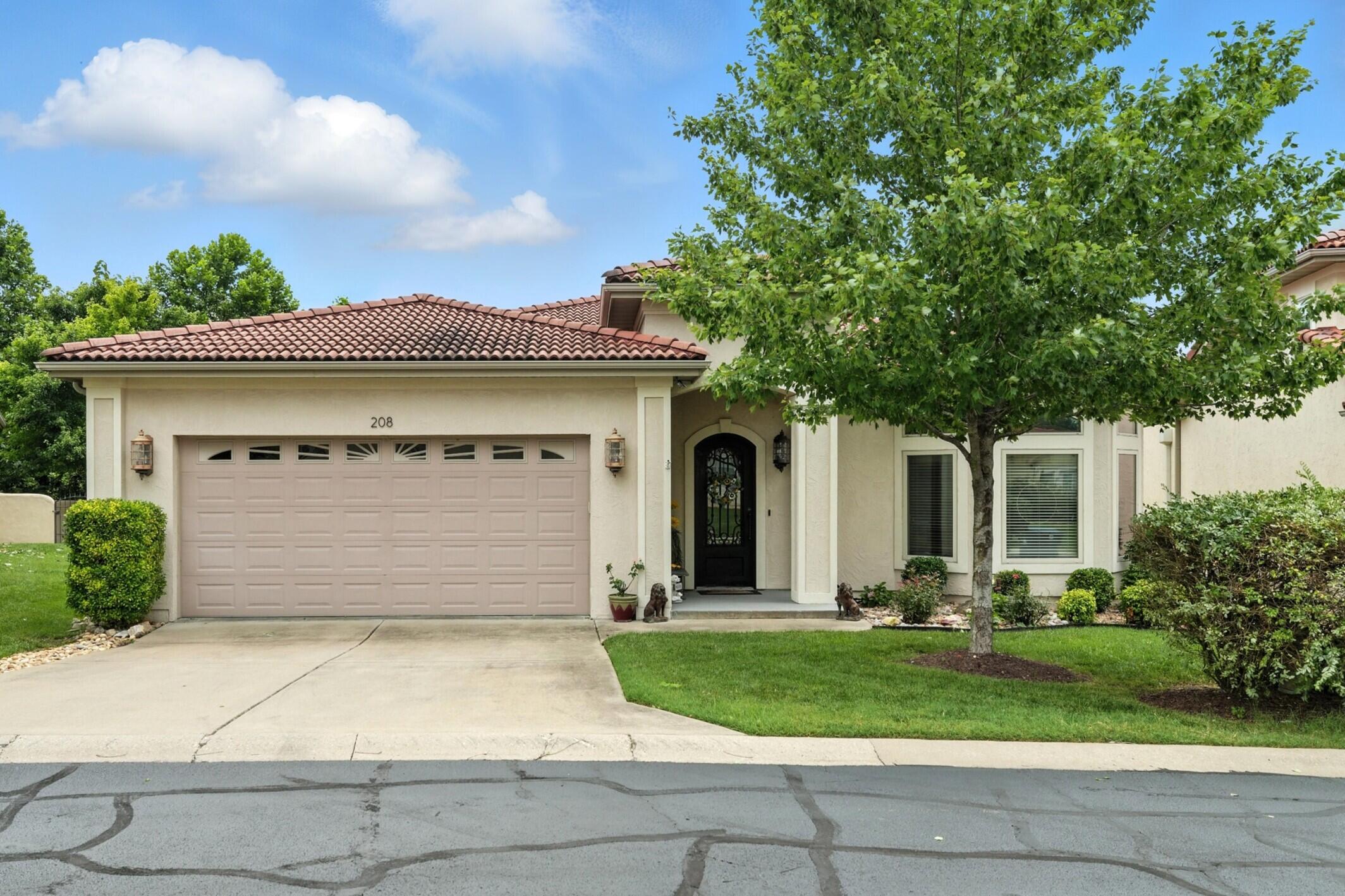 208 Siena Boulevard Property Photo 1