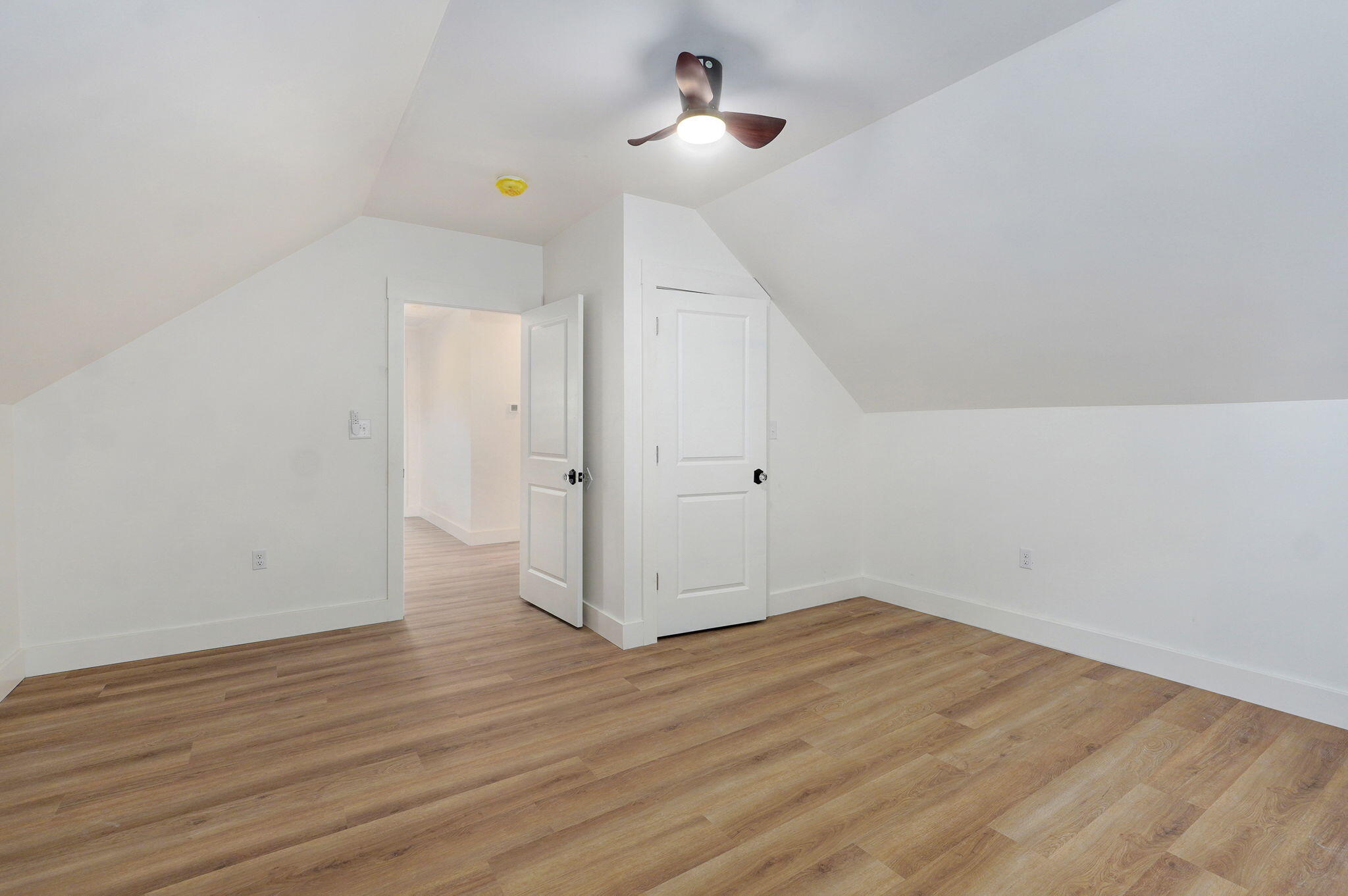 404 South Hickory Street Property Photo 28
