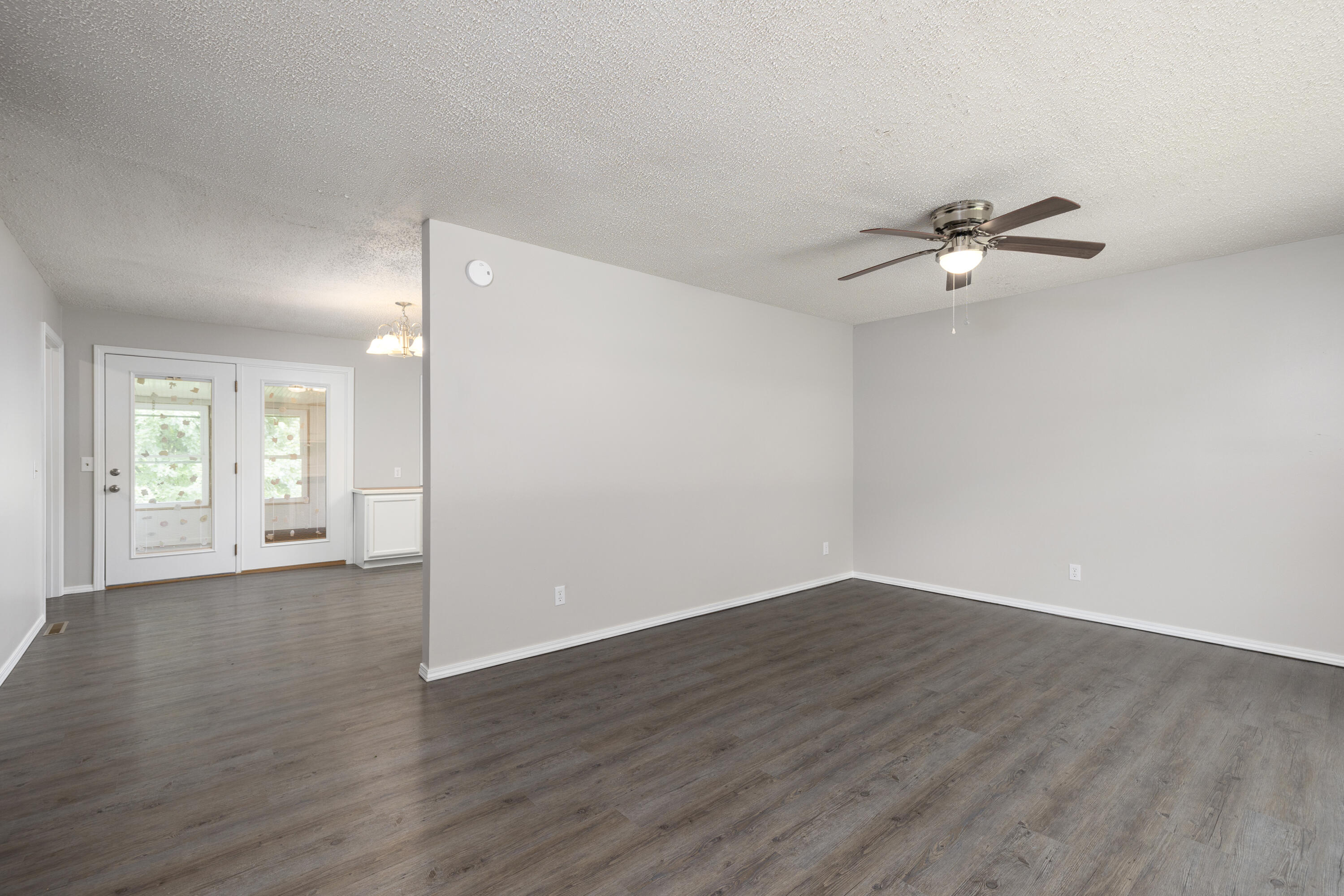 1015 North Hickory Street Property Photo 3