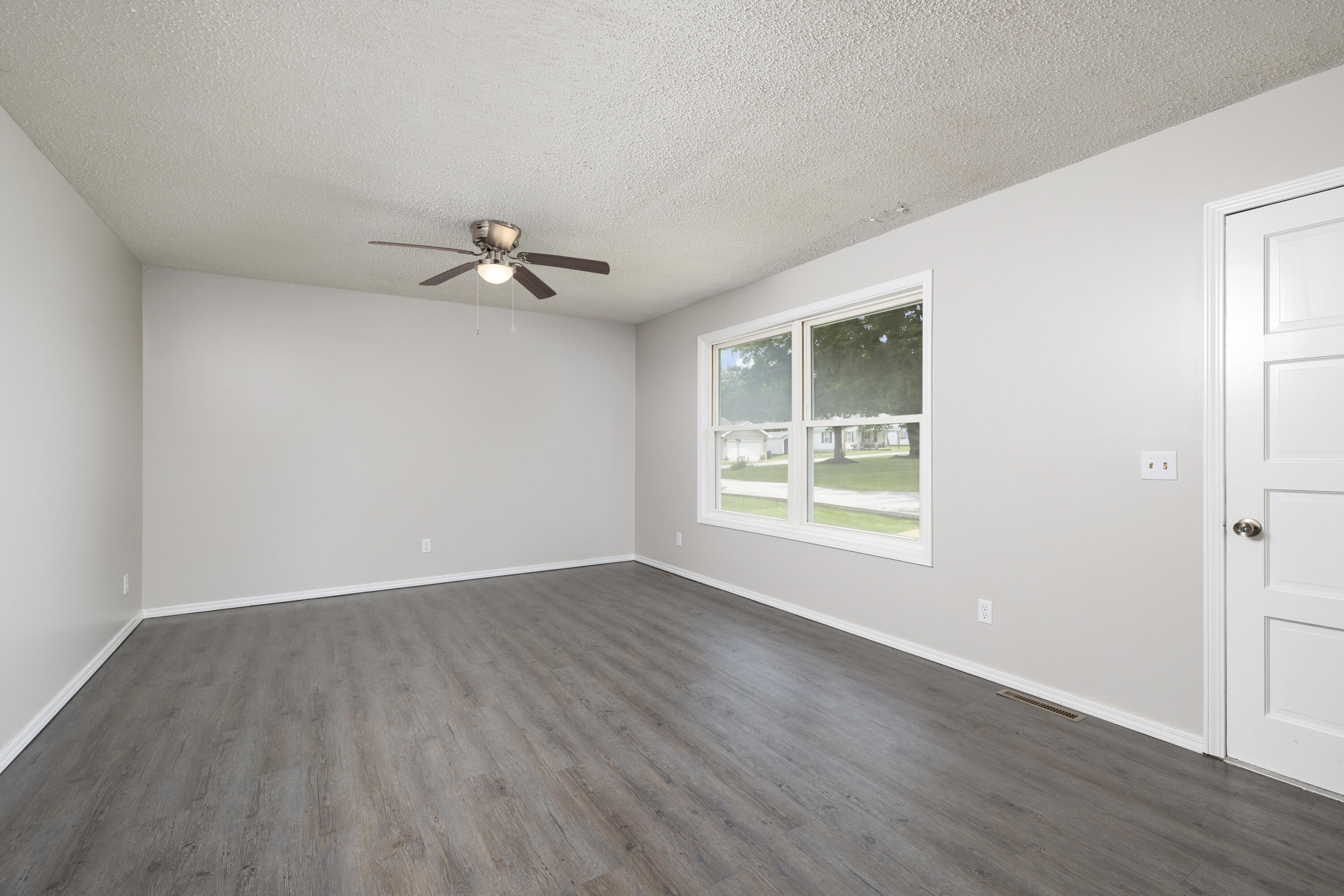 1015 North Hickory Street Property Photo 4