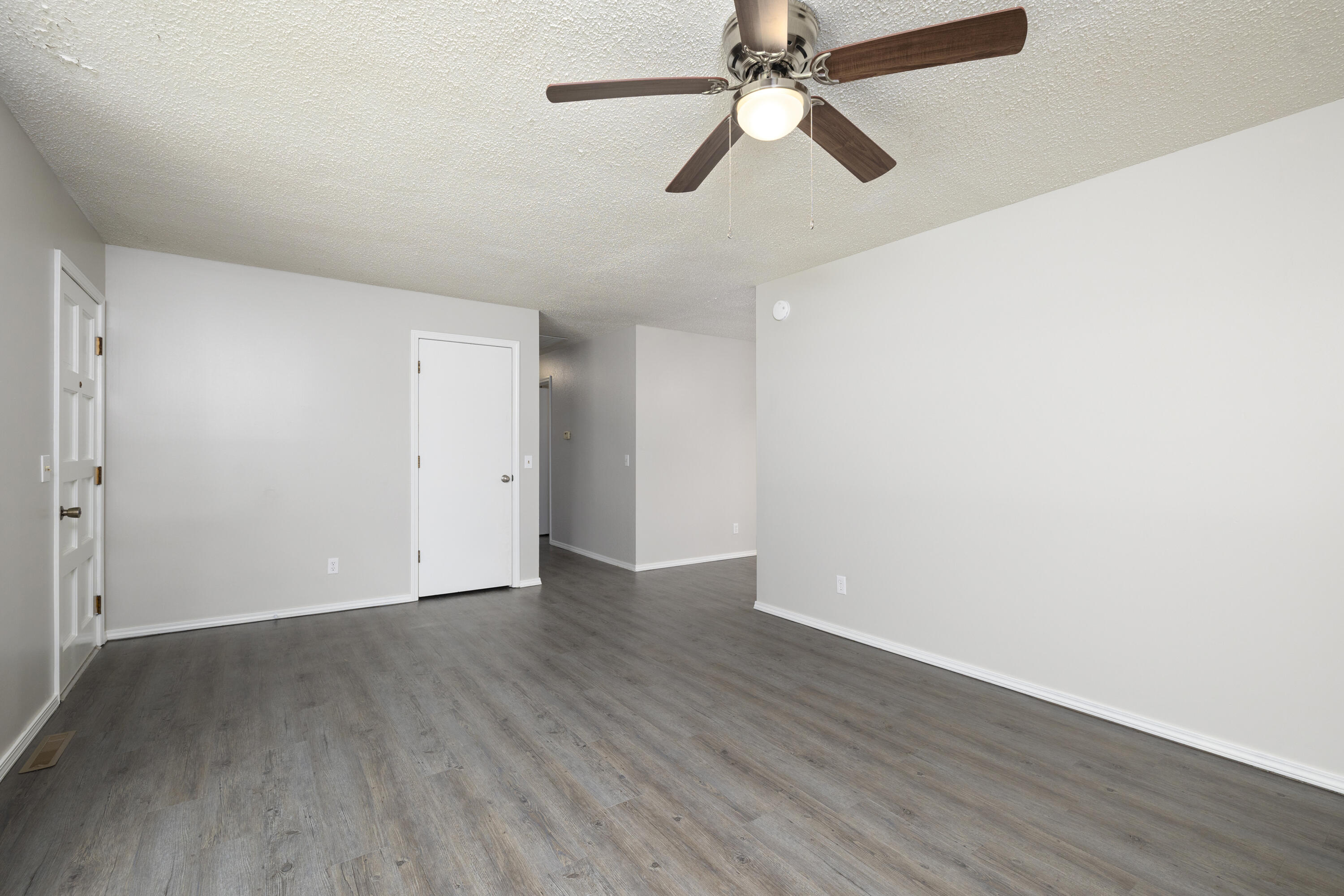 1015 North Hickory Street Property Photo 6