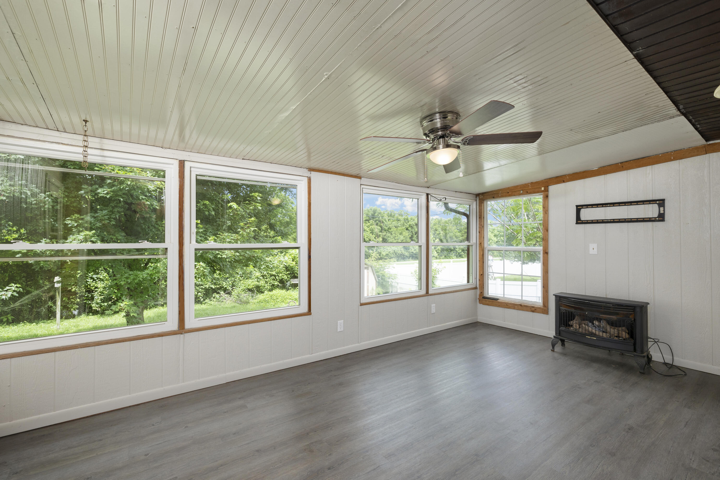 1015 North Hickory Street Property Photo 11