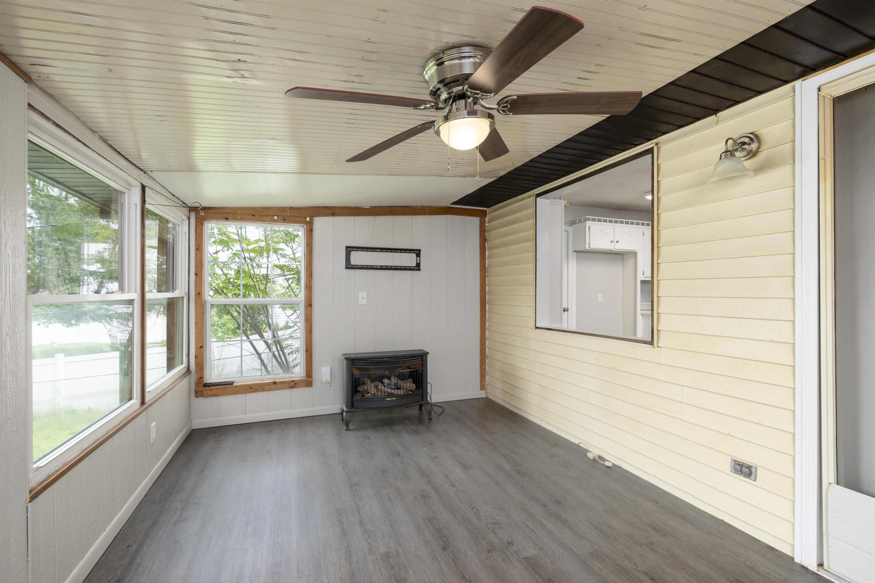 1015 North Hickory Street Property Photo 12
