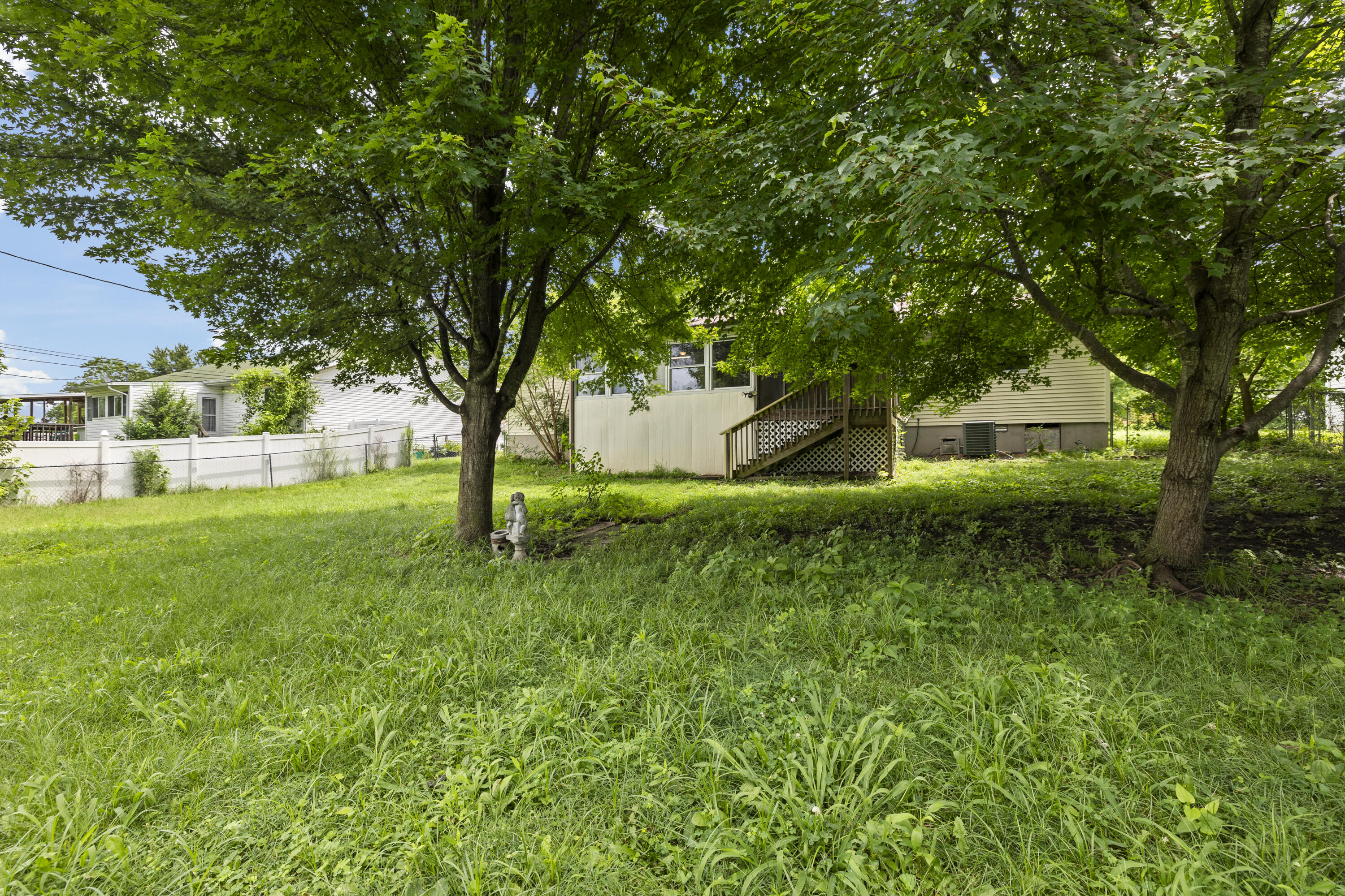 1015 North Hickory Street Property Photo 25