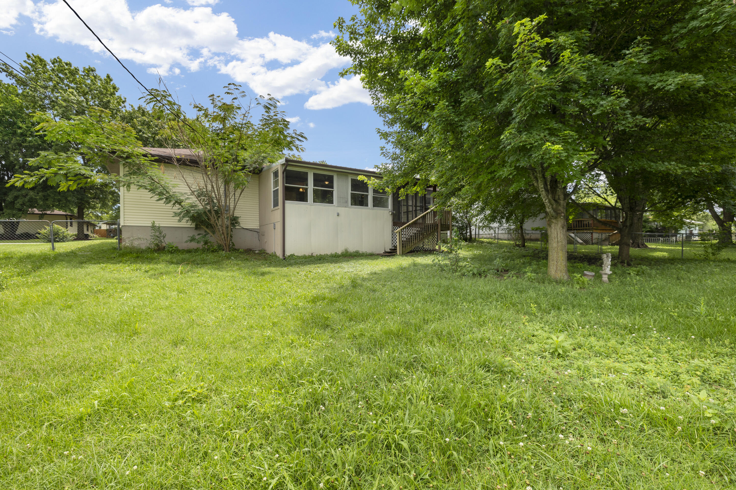 1015 North Hickory Street Property Photo 26