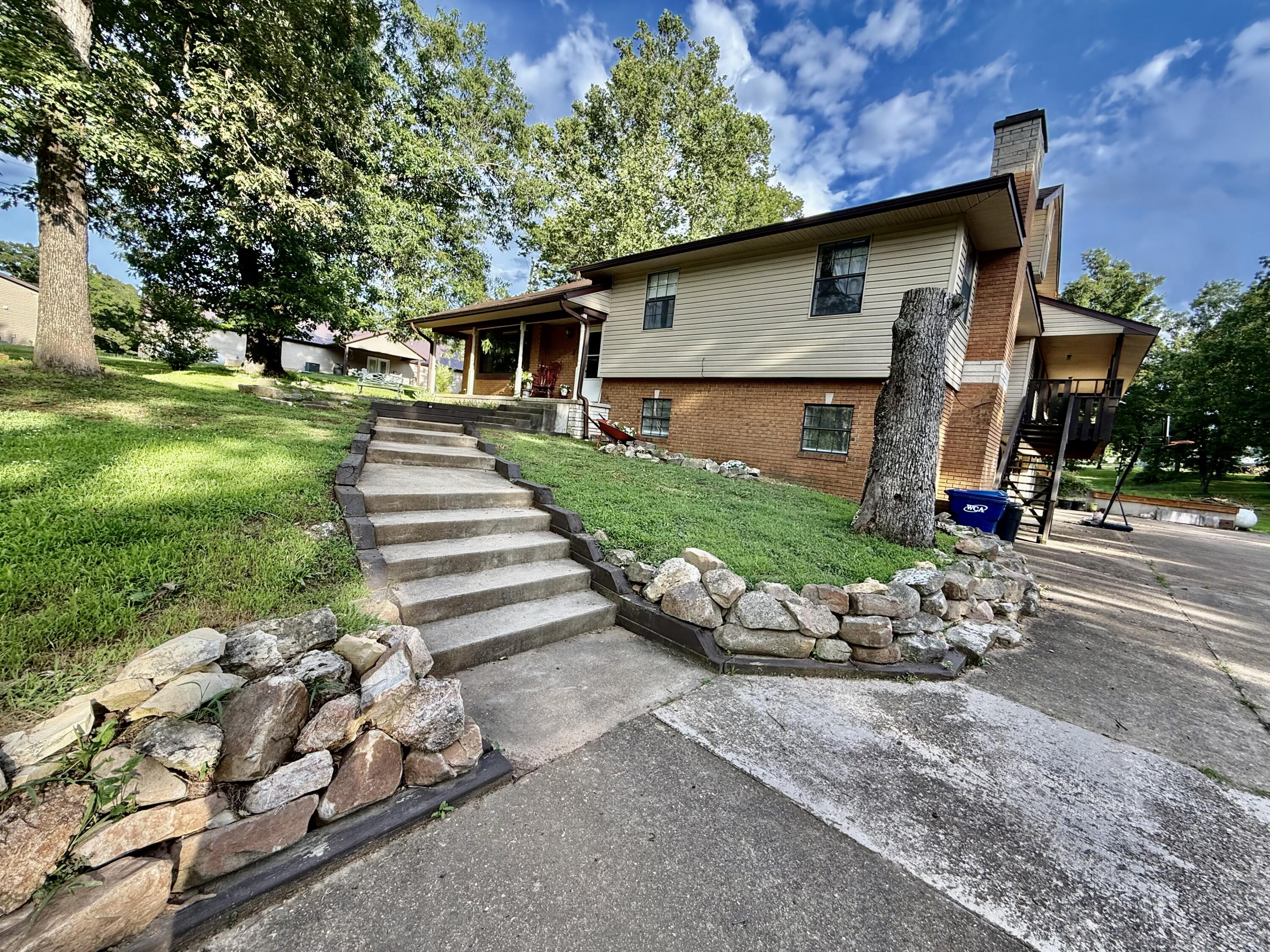 8062 Illinois Road Property Photo 2