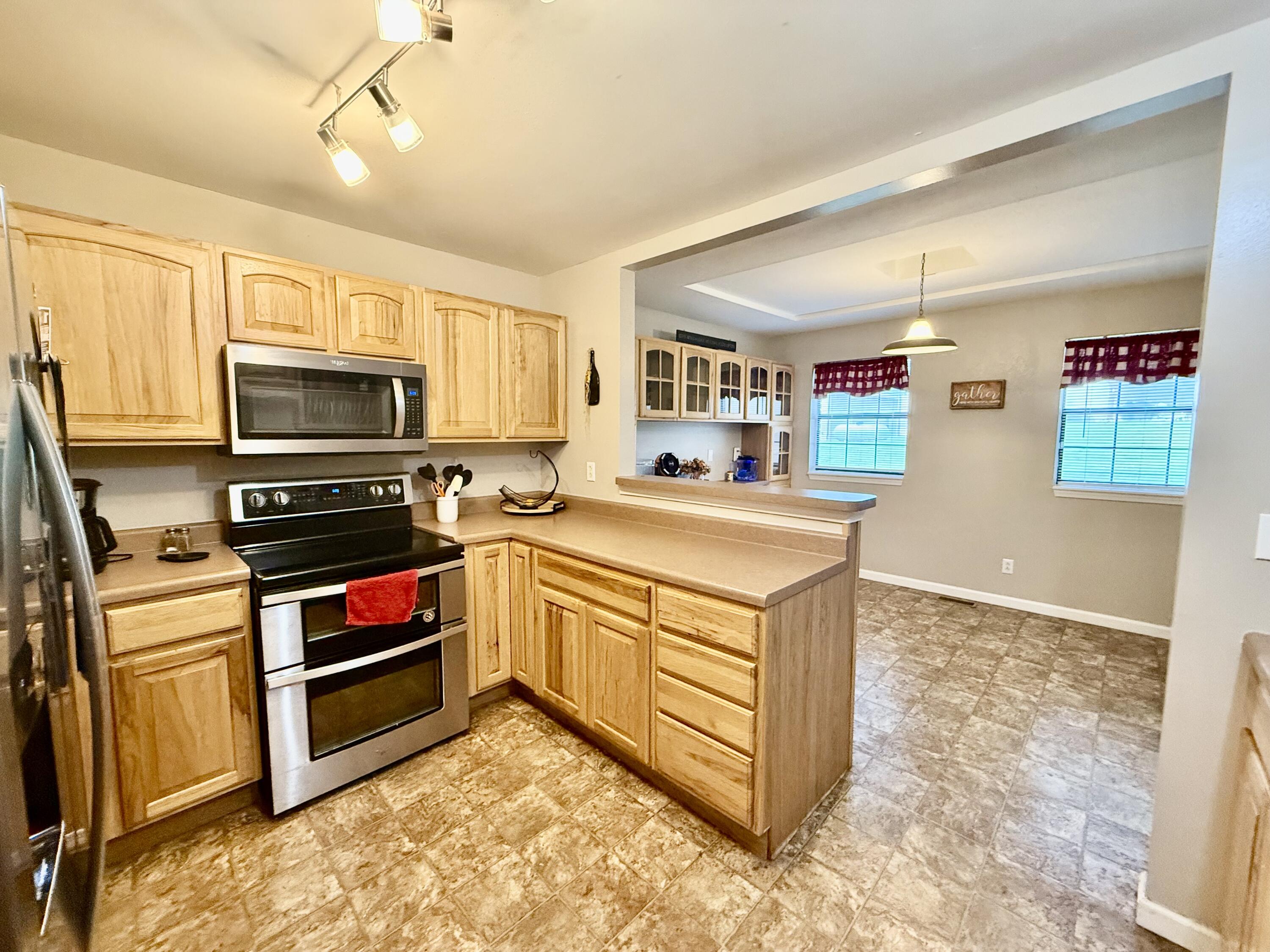 8062 Illinois Road Property Photo 6