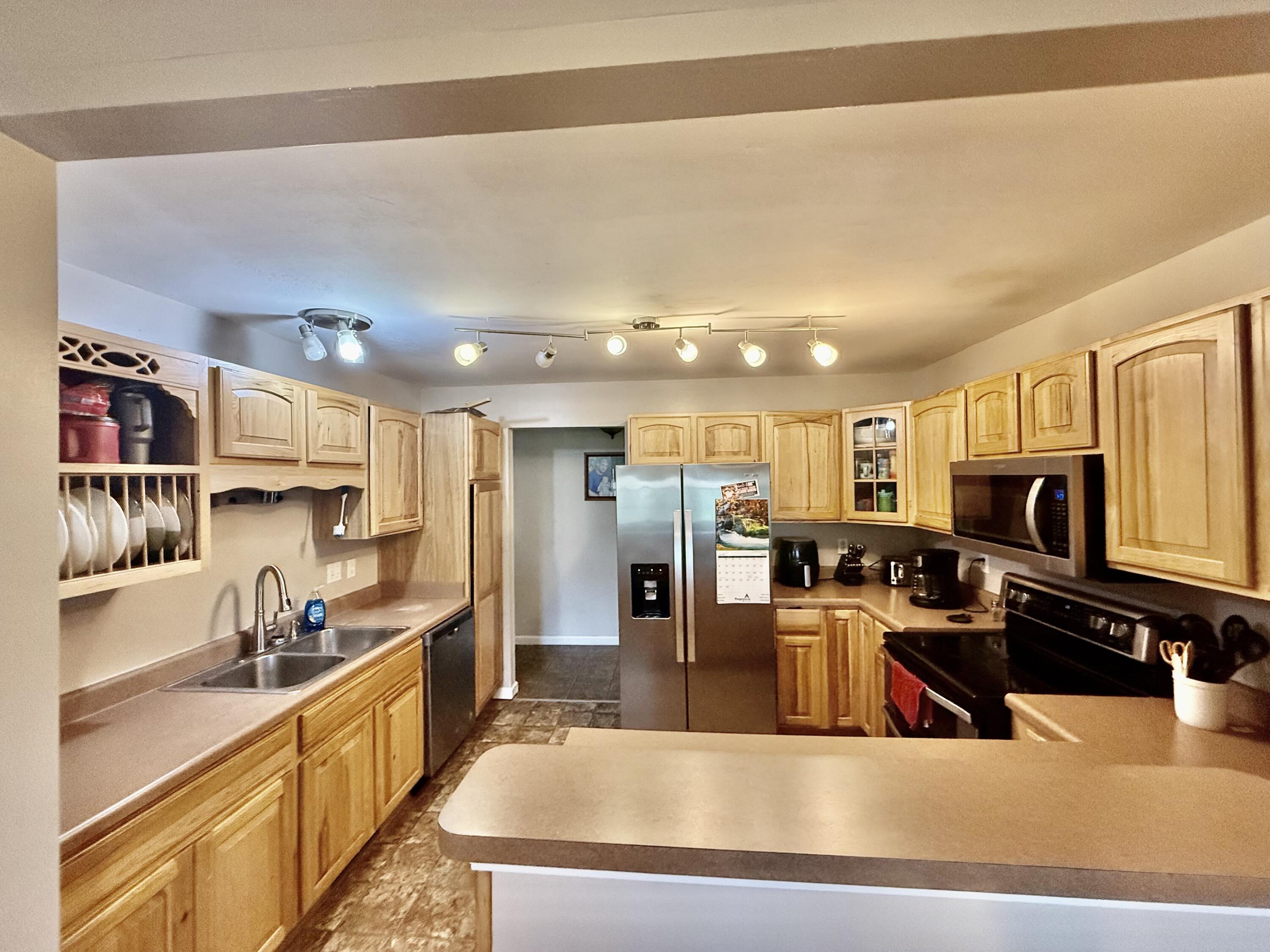 8062 Illinois Road Property Photo 7