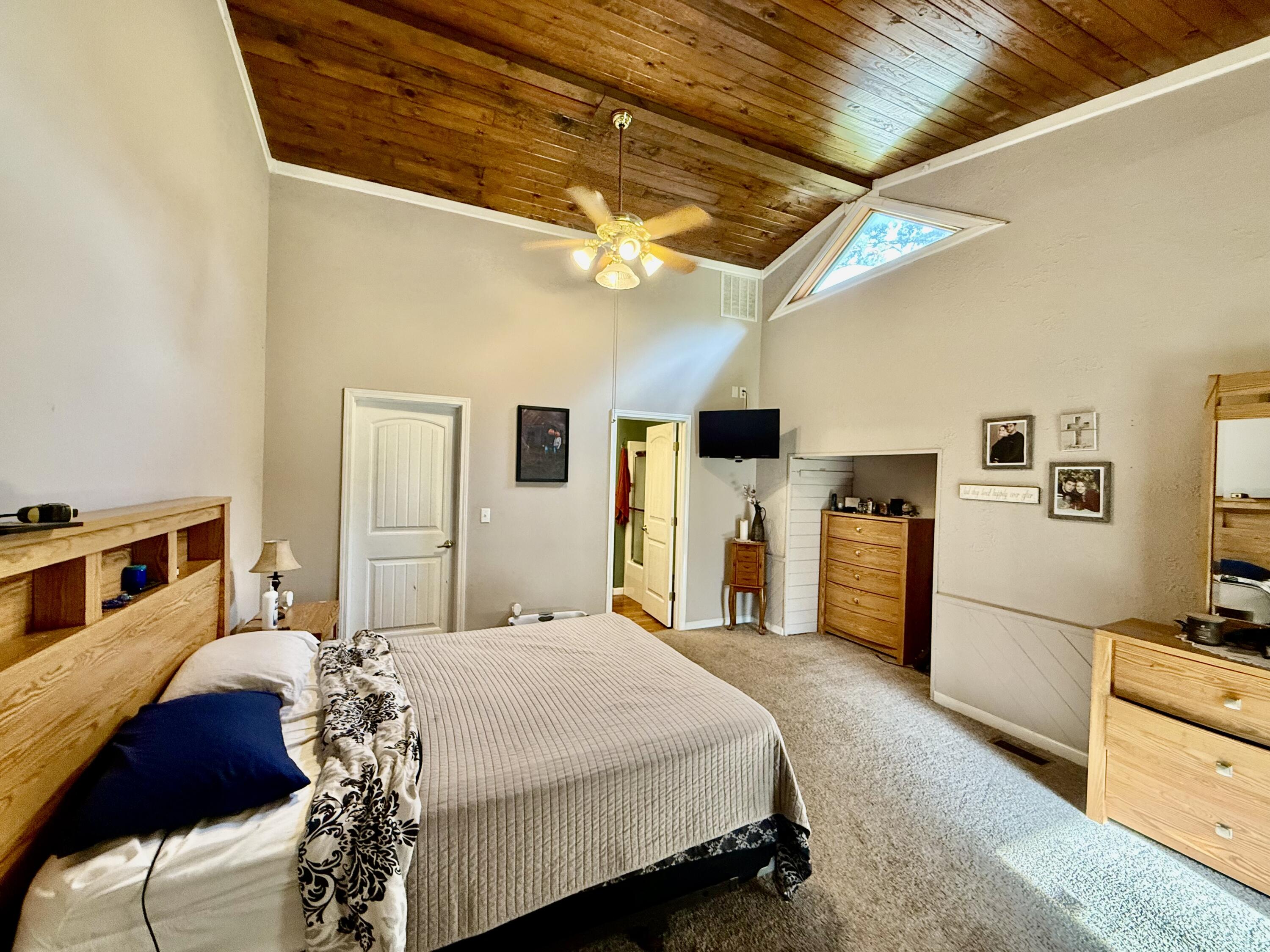 8062 Illinois Road Property Photo 13