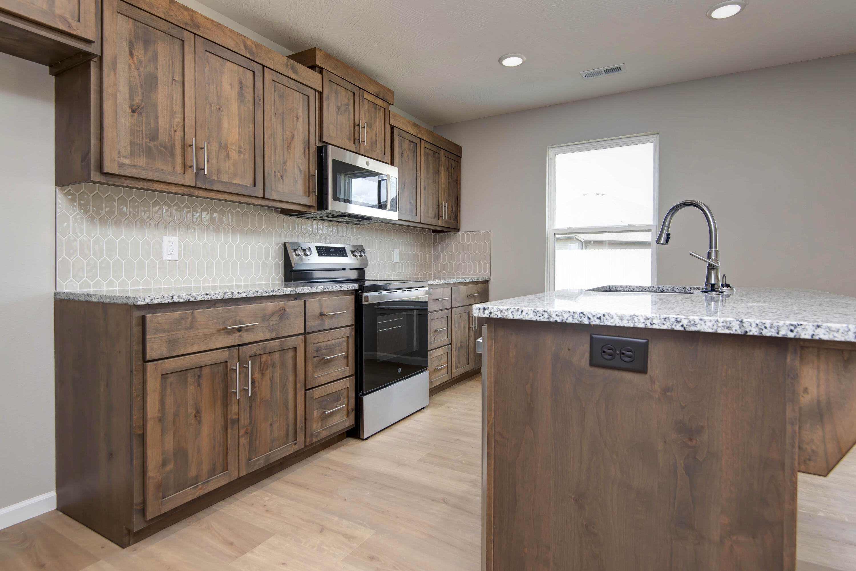 527 Spring Meadow Drive Property Photo 3