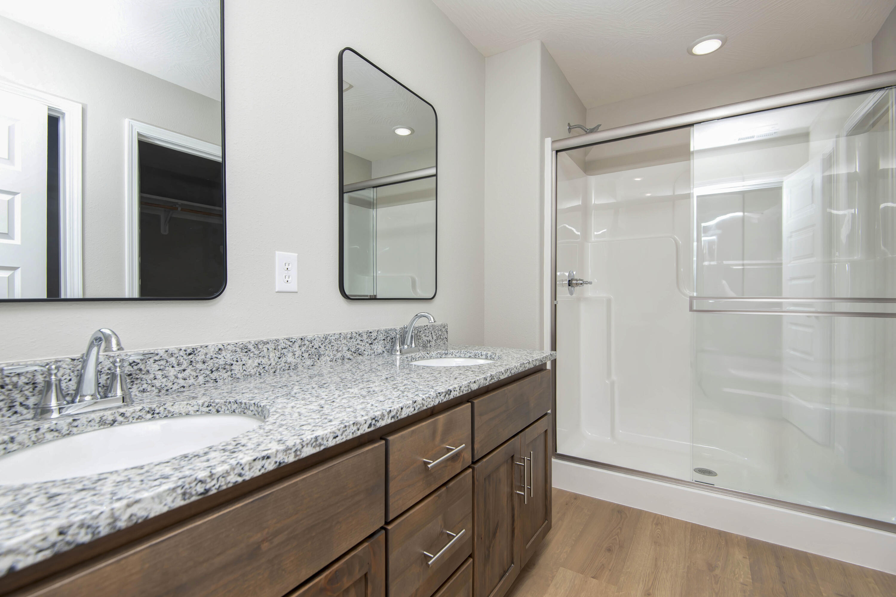 527 Spring Meadow Drive Property Photo 19