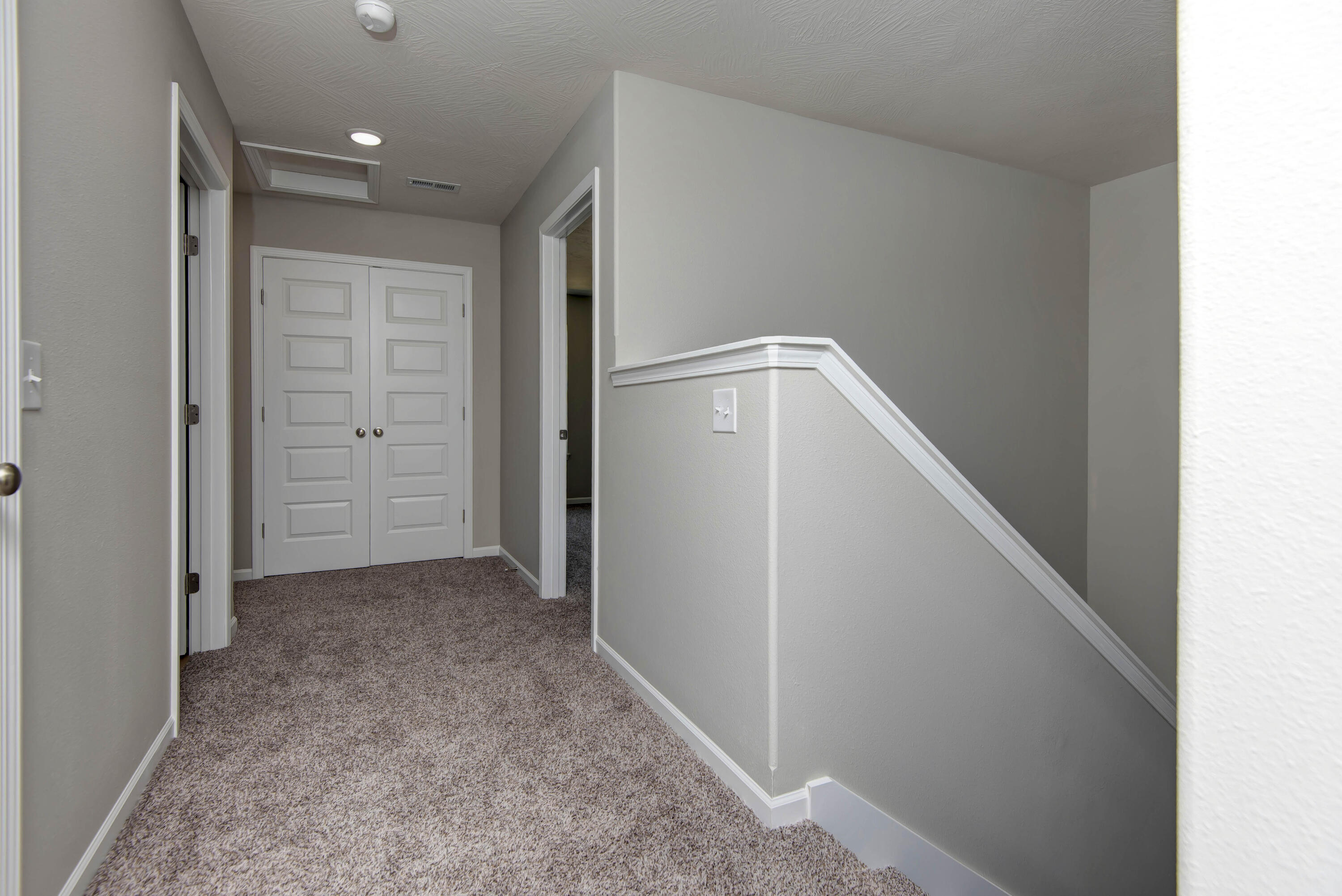 527 Spring Meadow Drive Property Photo 21