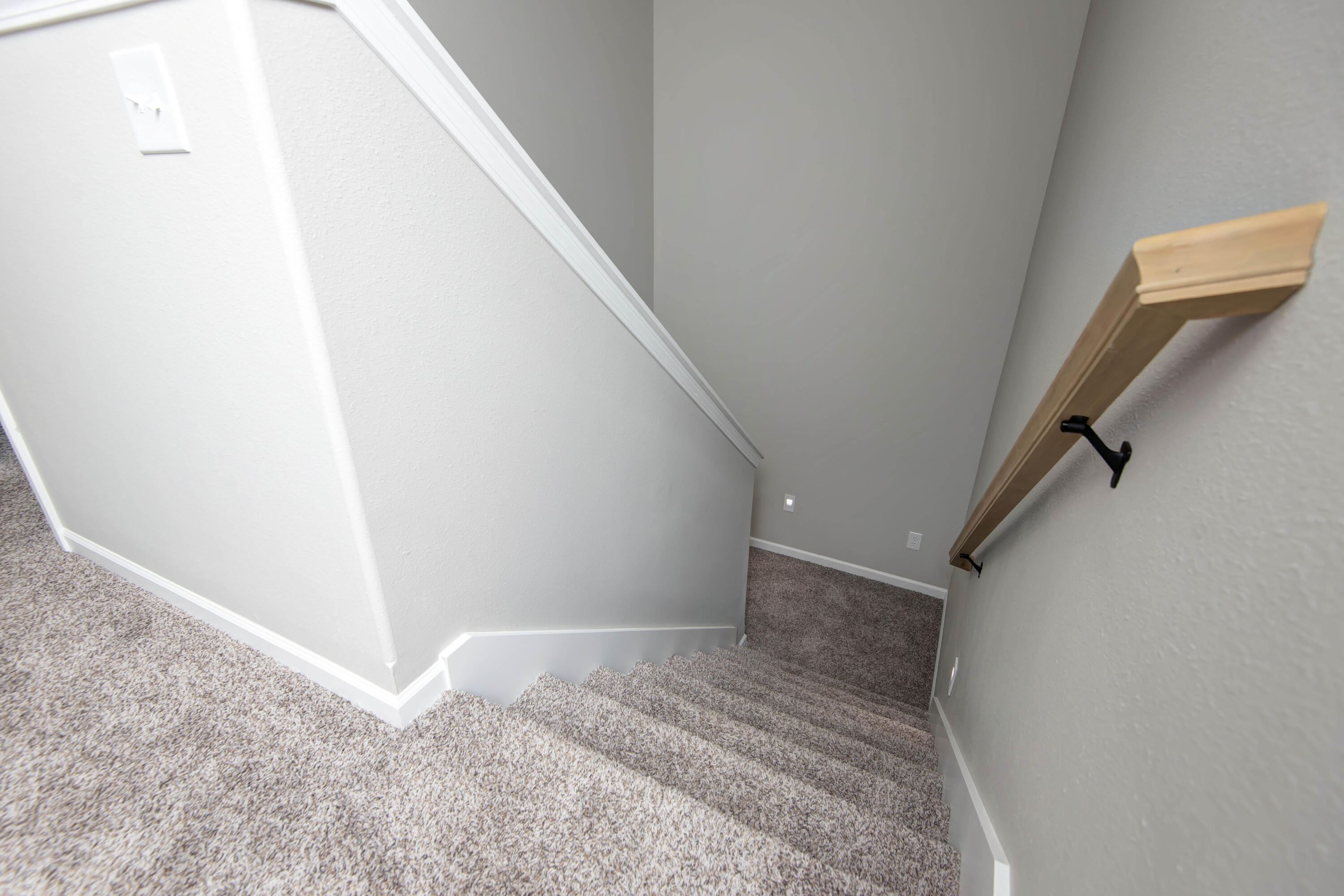 527 Spring Meadow Drive Property Photo 22