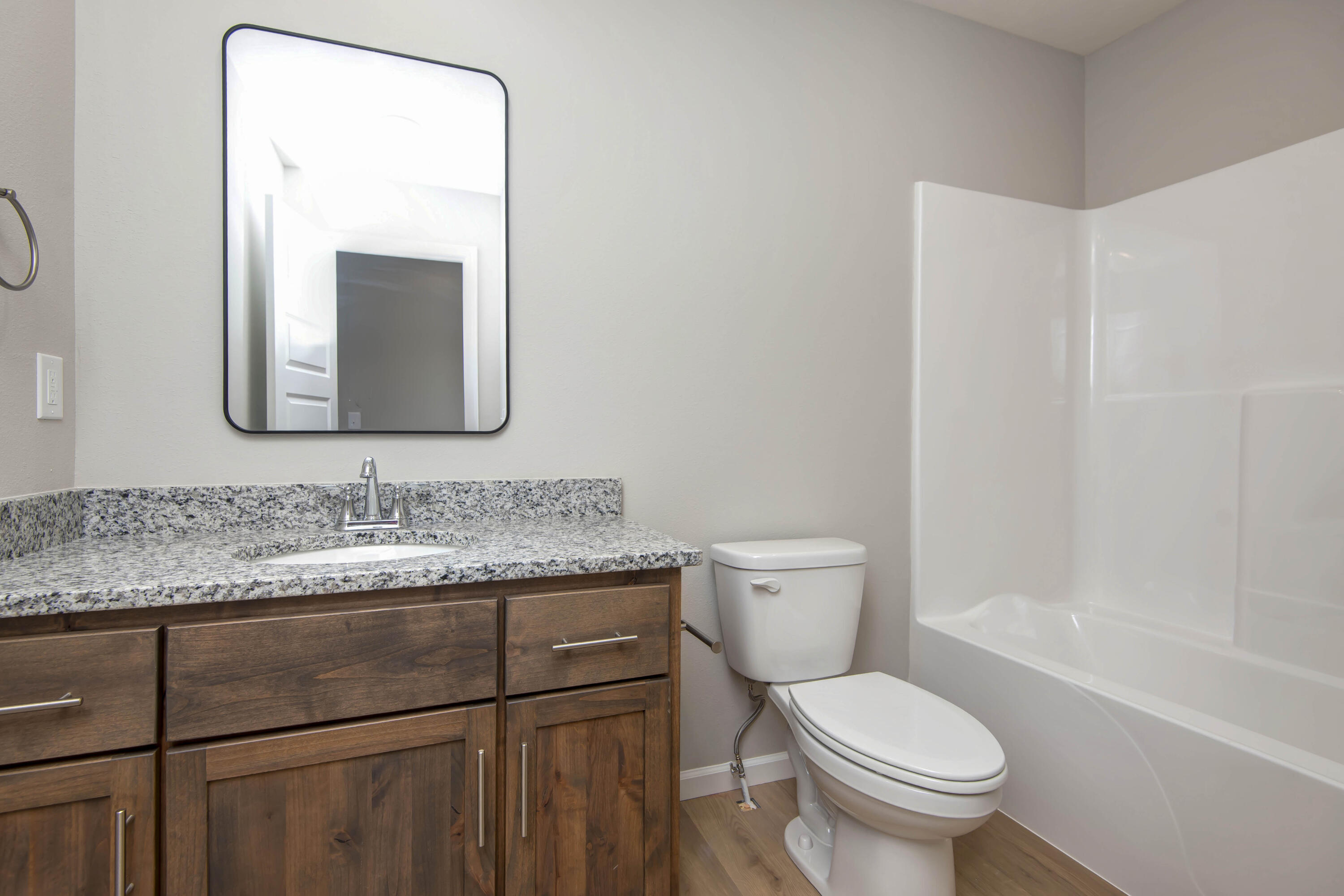 527 Spring Meadow Drive Property Photo 25