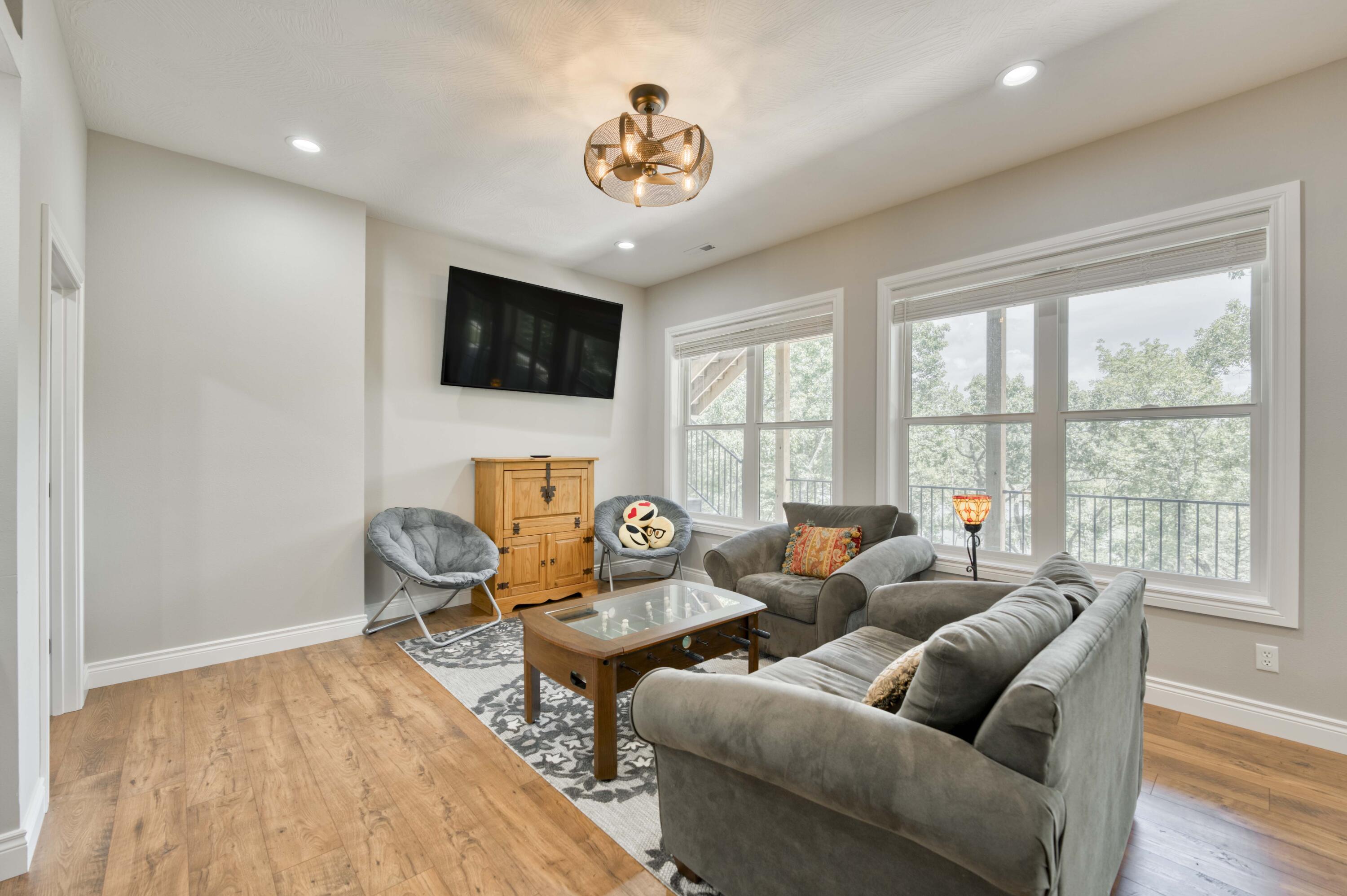317 Parkview Drive Property Photo 46