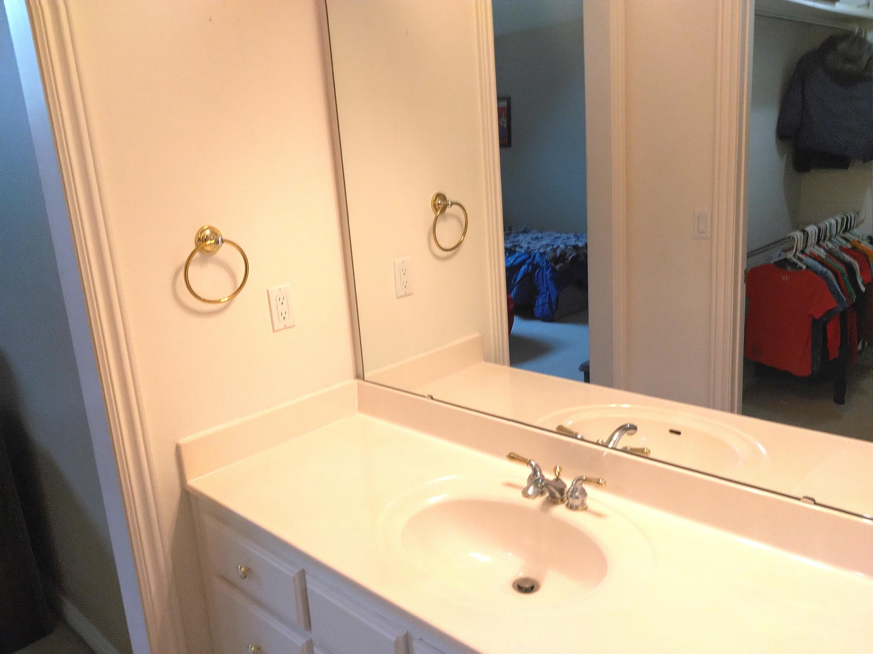 840 Troy Avenue Property Photo 27