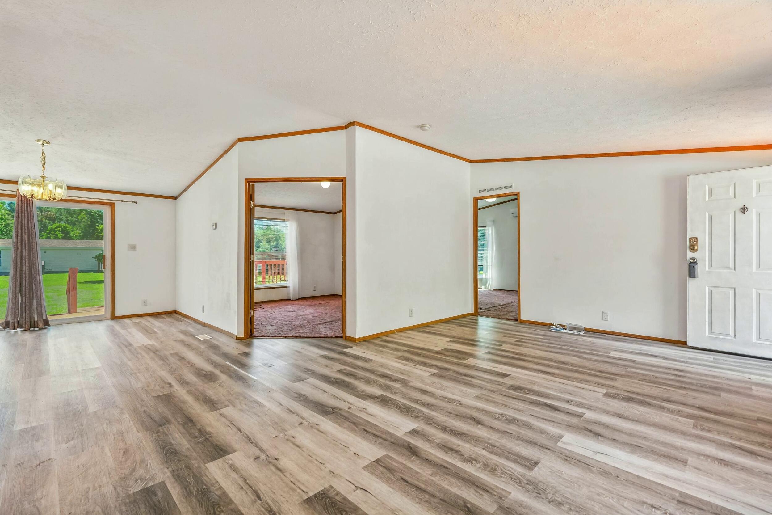 275 Molly Lane Property Photo 7