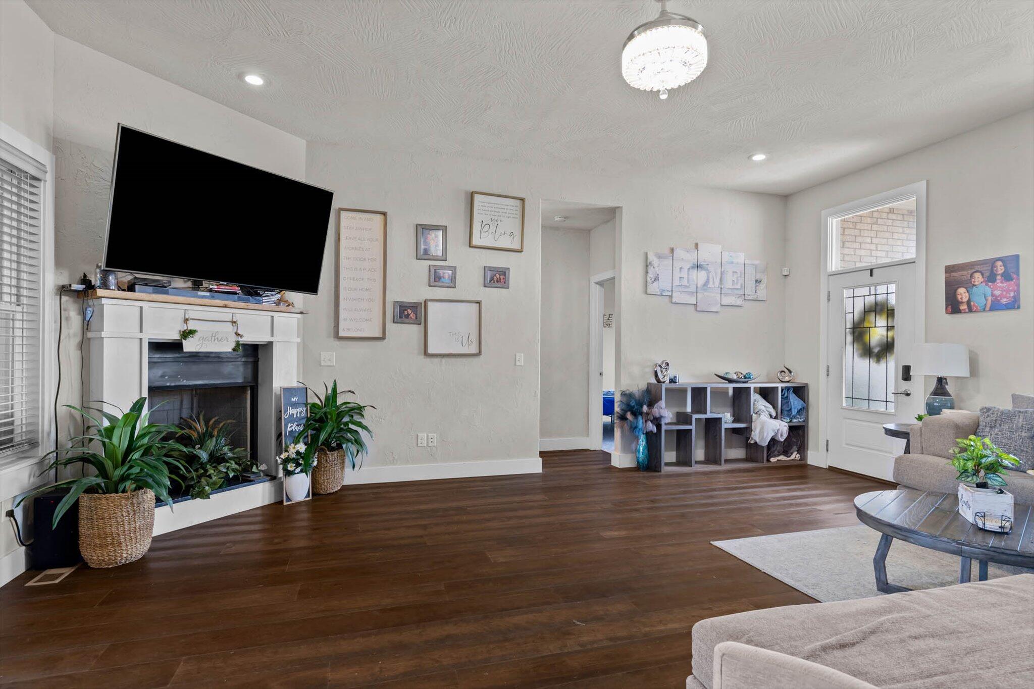 1360 North Rainbow Court Court Property Photo 8