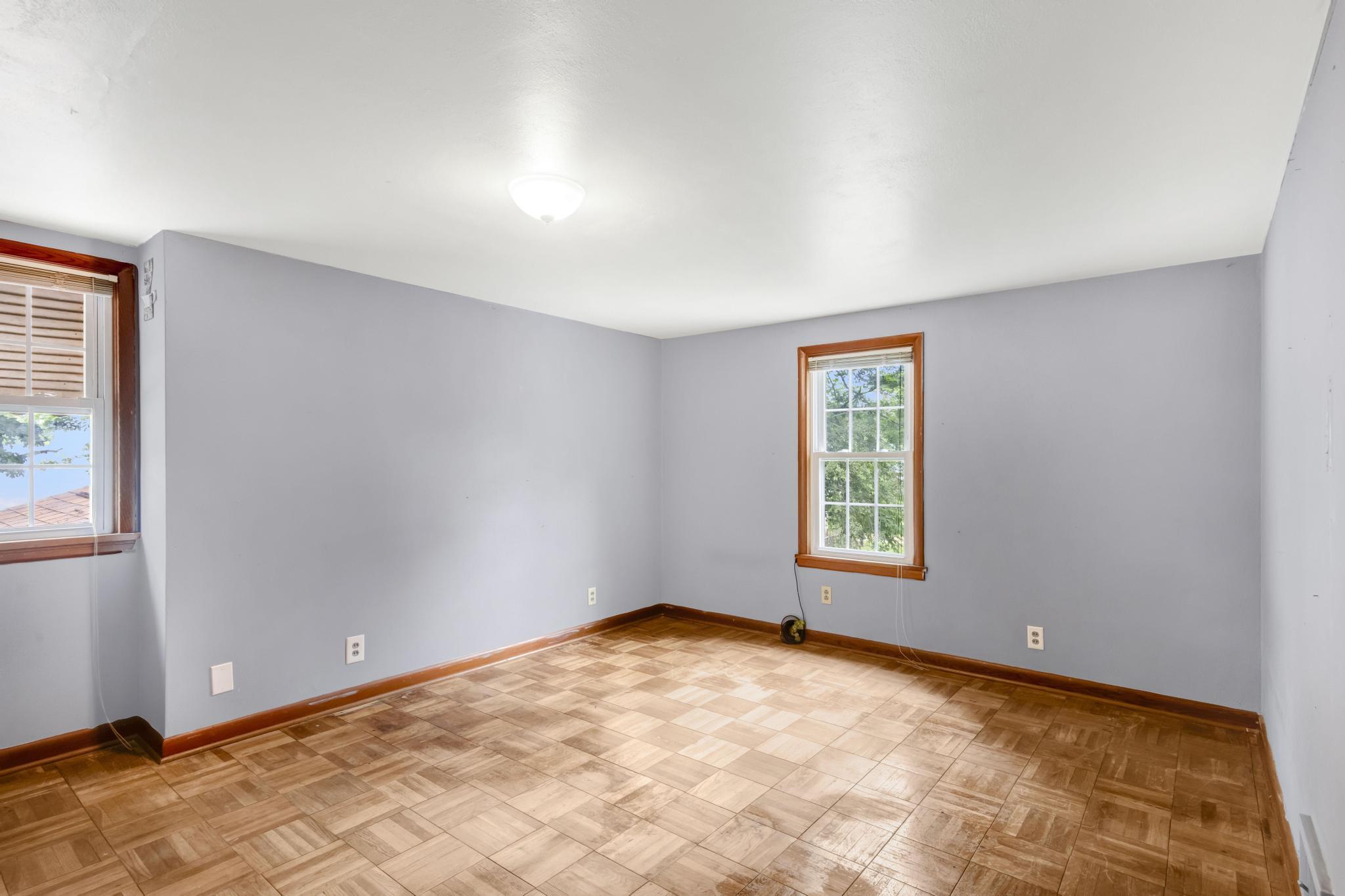 421 West College Street Property Photo 18