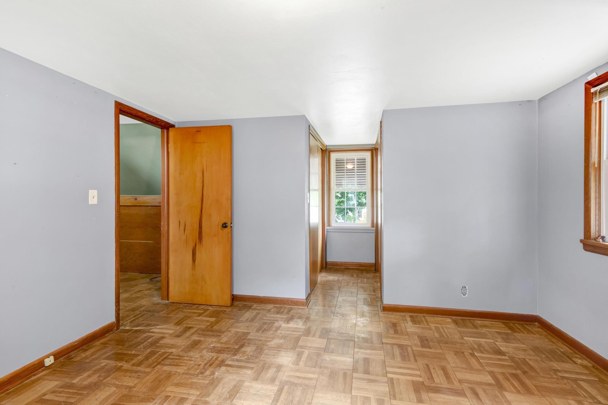 421 West College Street Property Photo 20