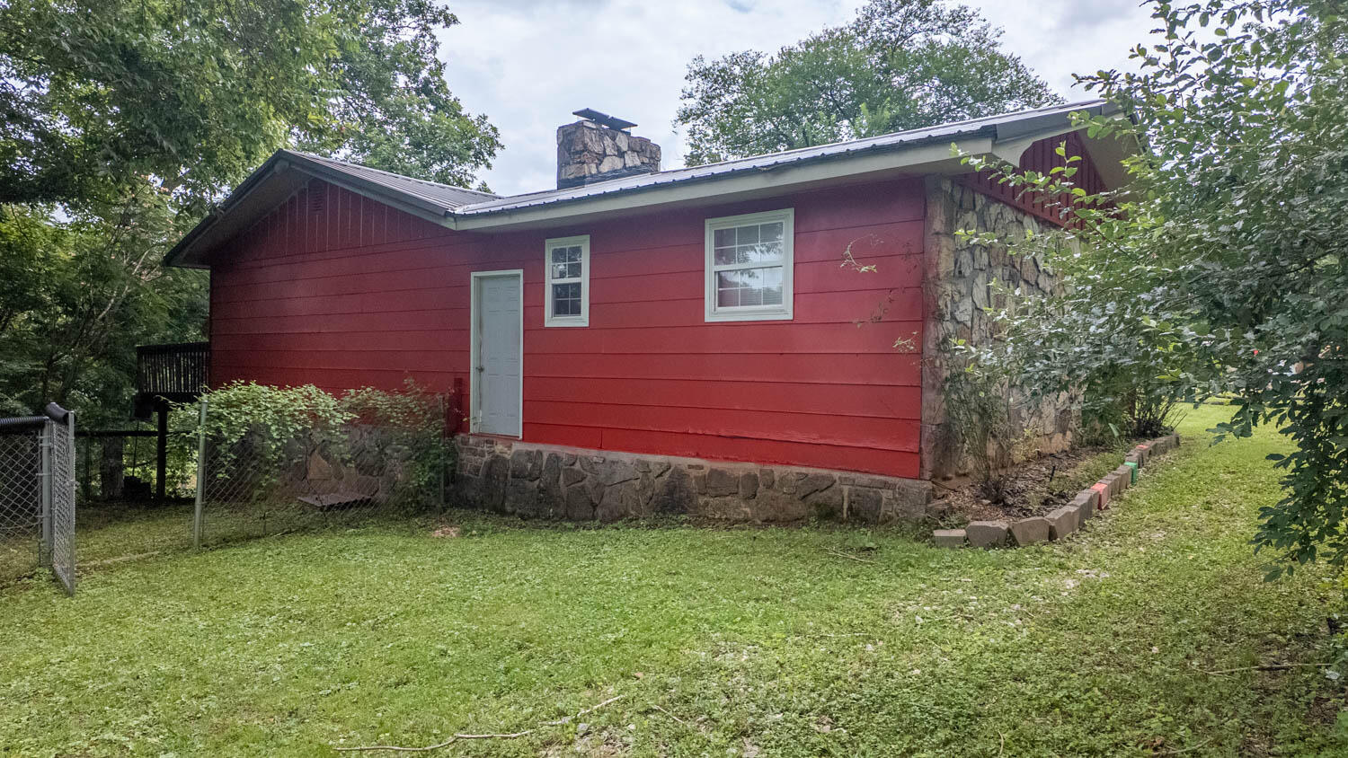 12 Riverbend Road Property Photo 5