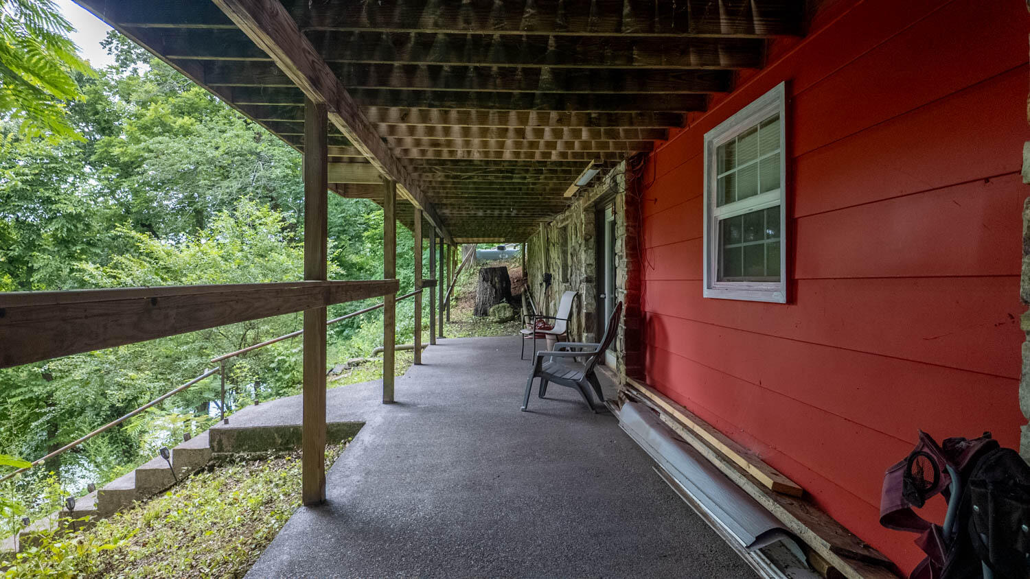 12 Riverbend Road Property Photo 8