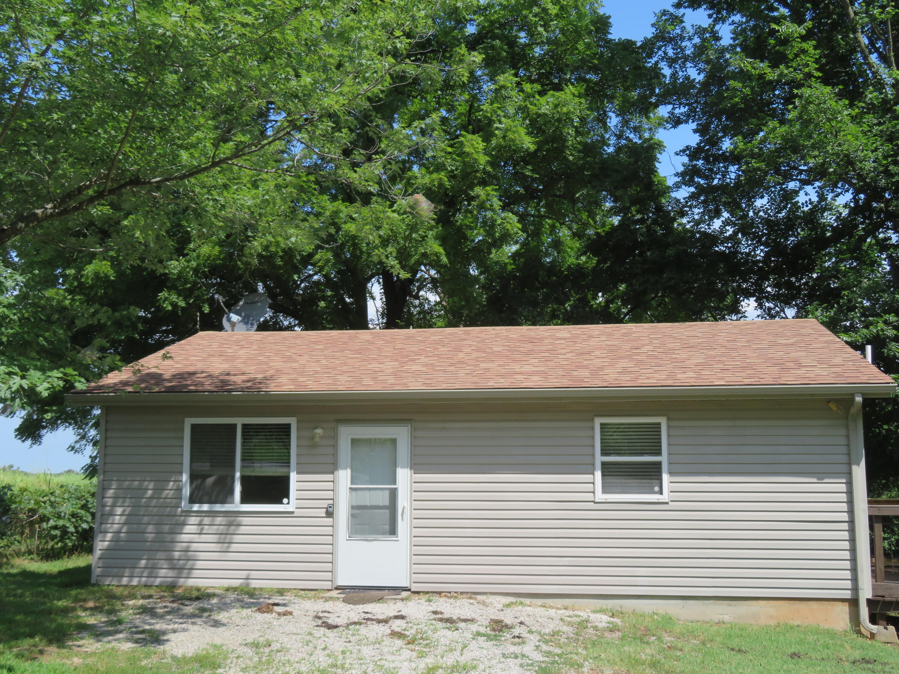 21515 South 215 Highway Property Photo 2