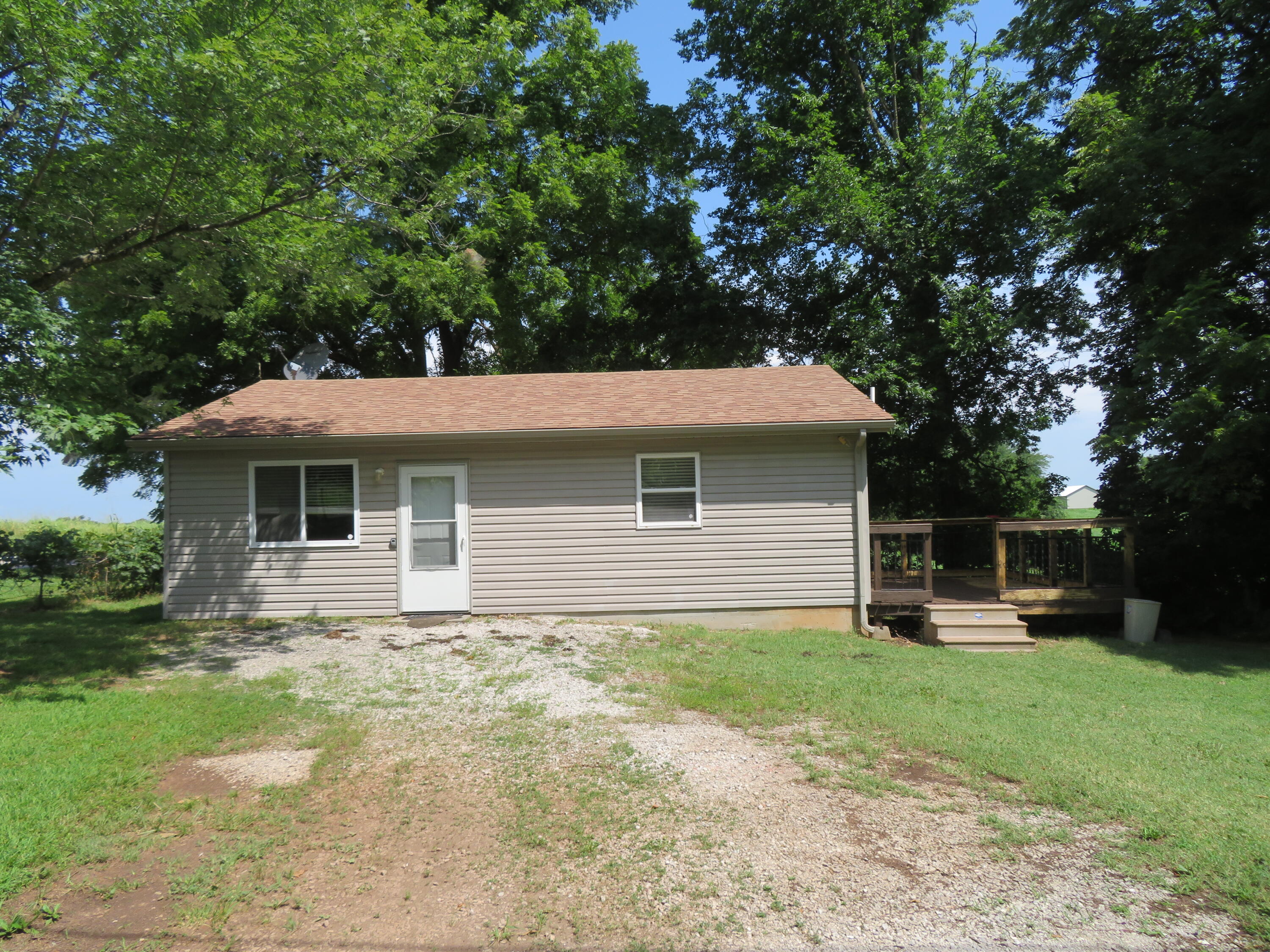 21515 South 215 Highway Property Photo 3