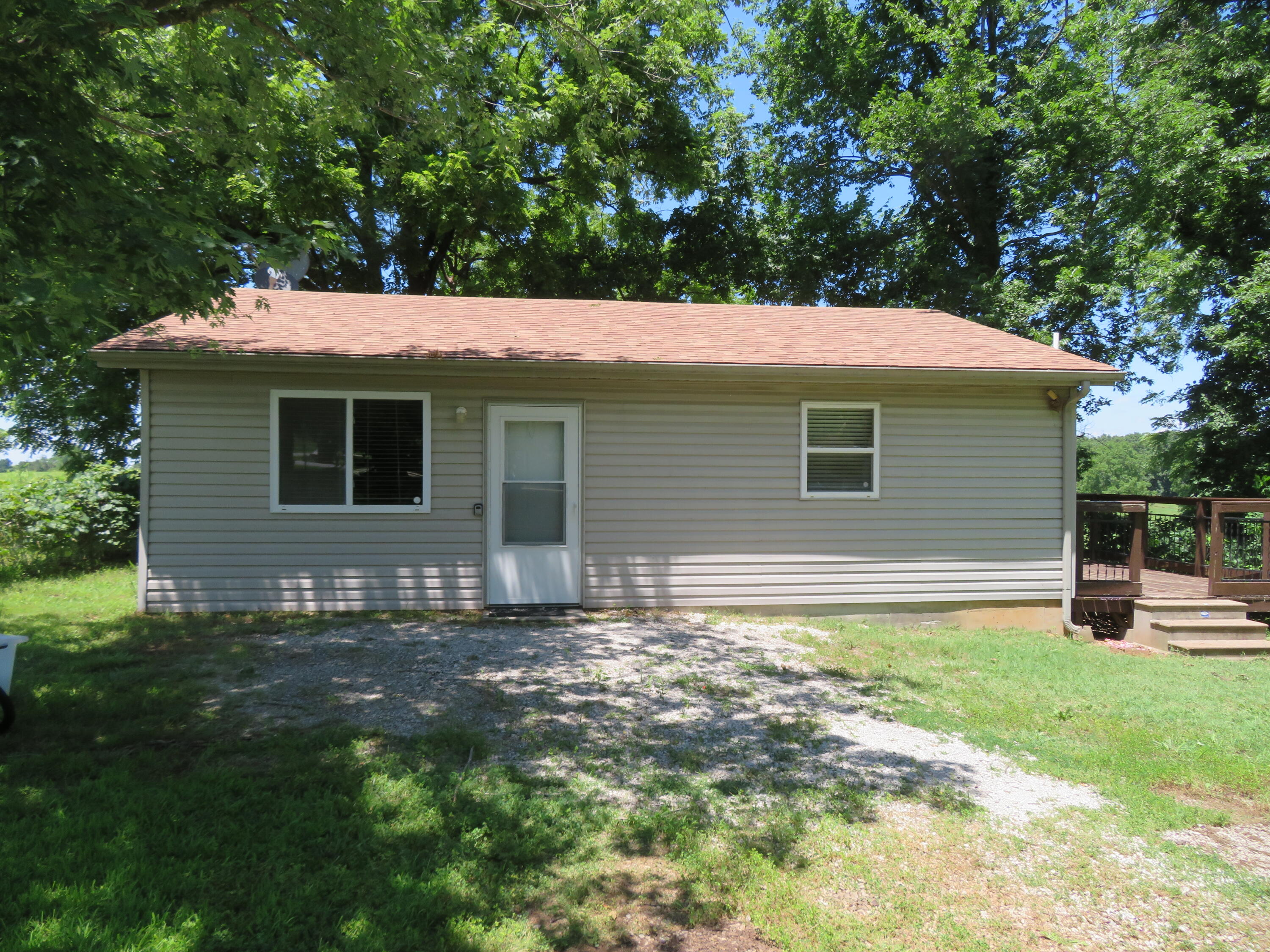 21515 South 215 Highway Property Photo 5