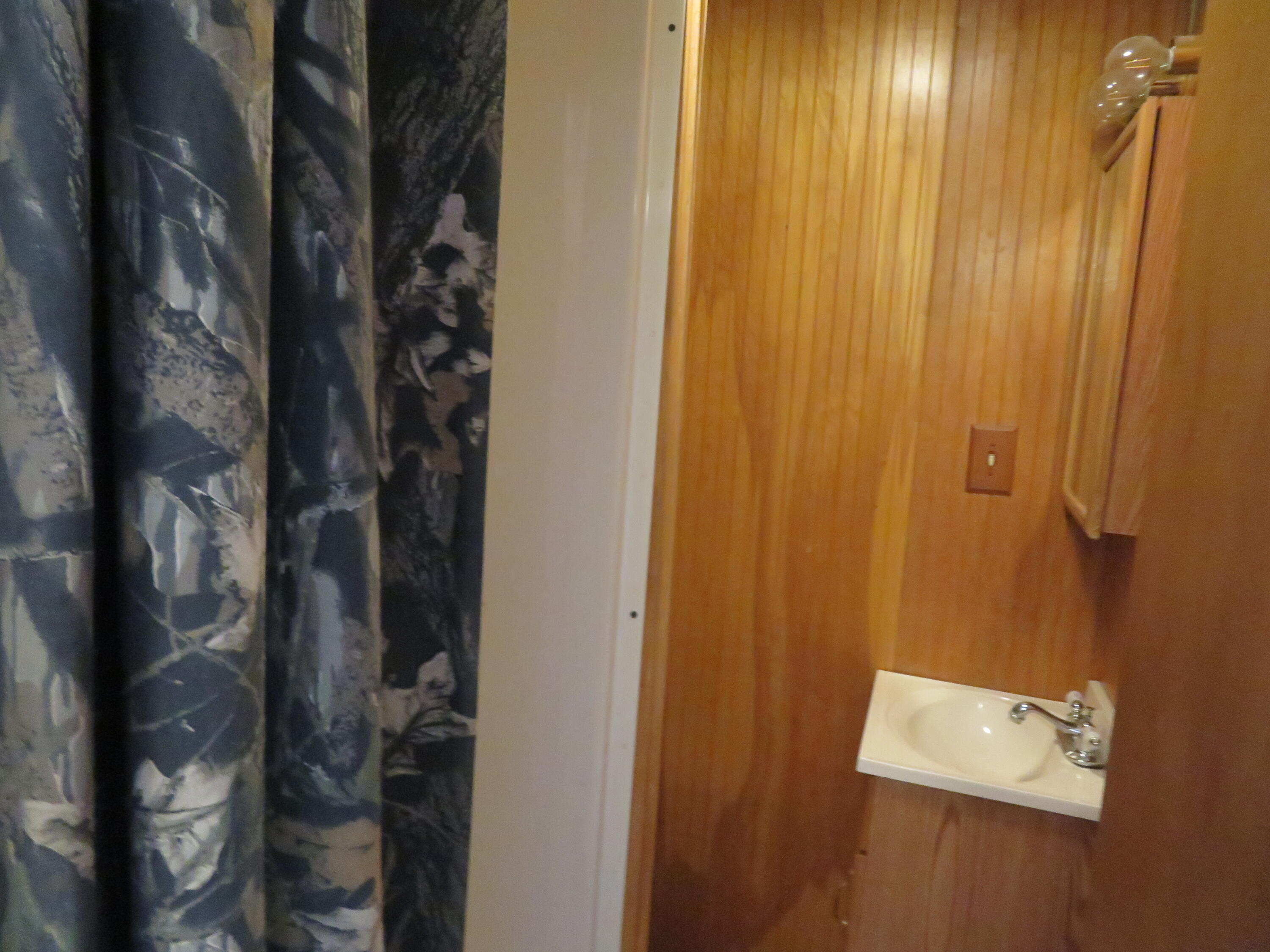 21515 South 215 Highway Property Photo 19