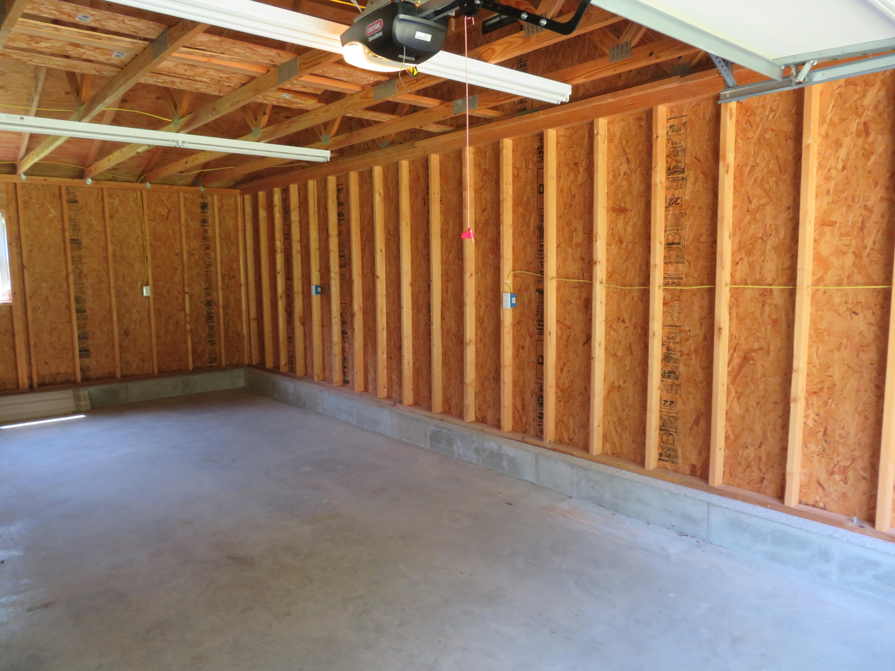 21515 South 215 Highway Property Photo 32