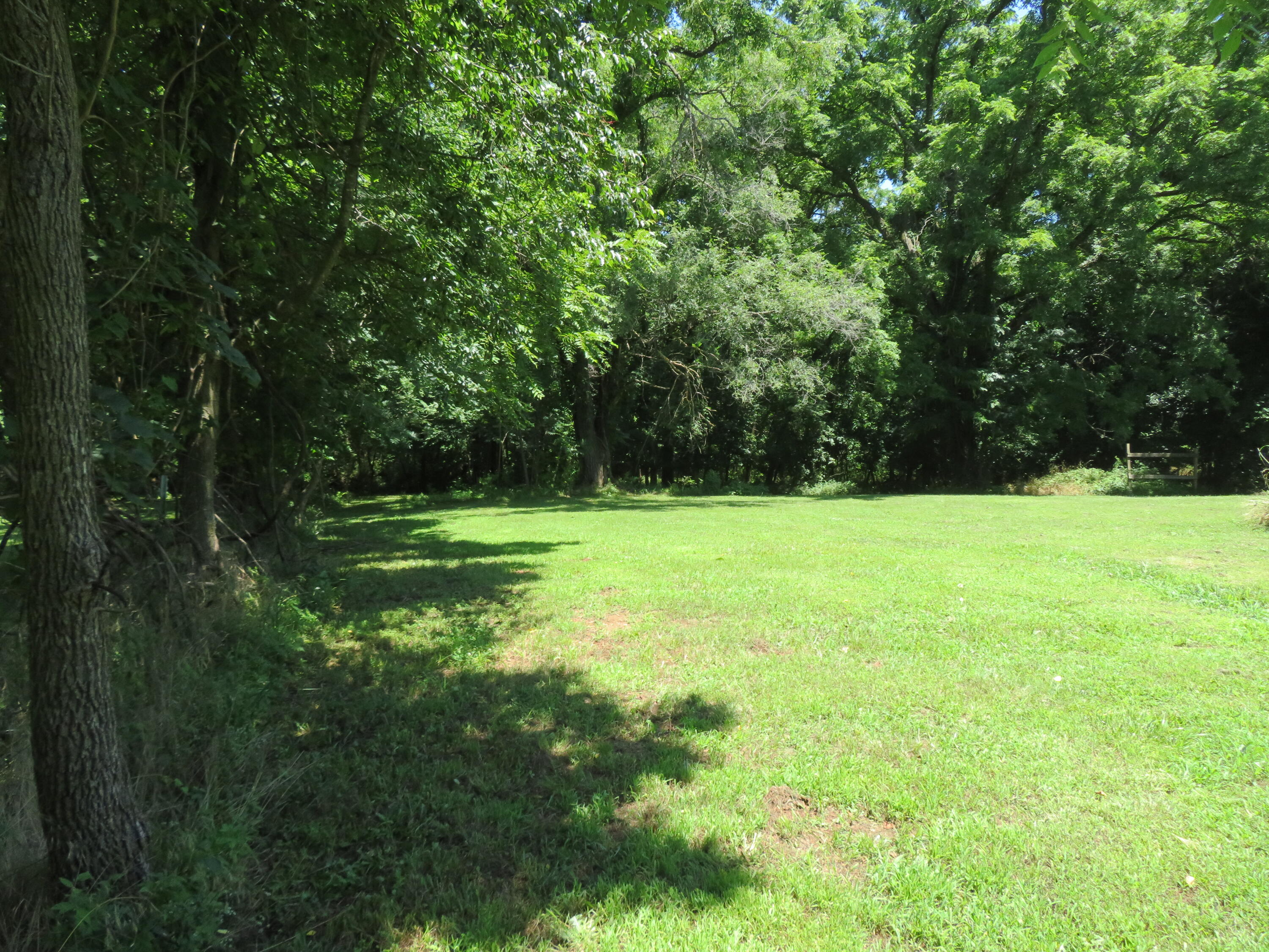 21515 South 215 Highway Property Photo 39