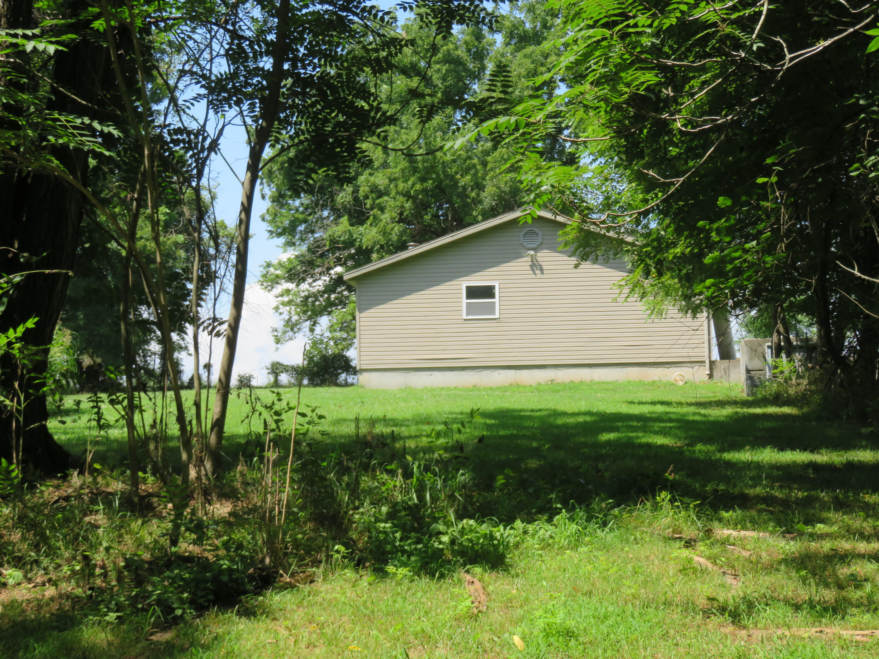 21515 South 215 Highway Property Photo 44