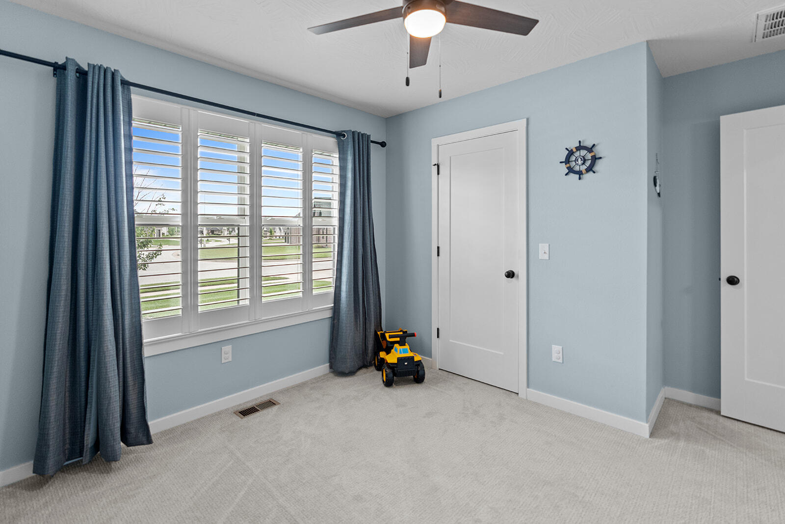 4725 East Rutherford Street Property Photo 11