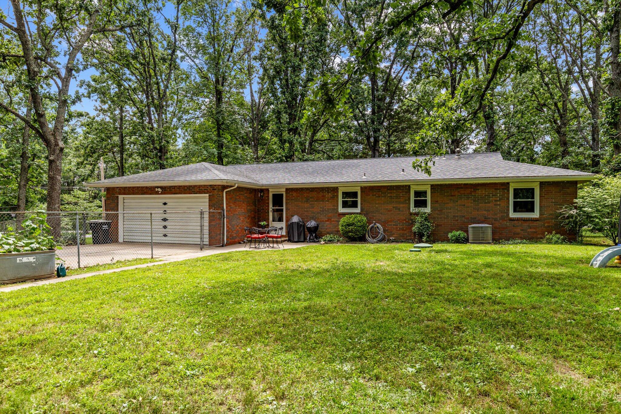 5124 South Farm Road 205 Property Photo 2