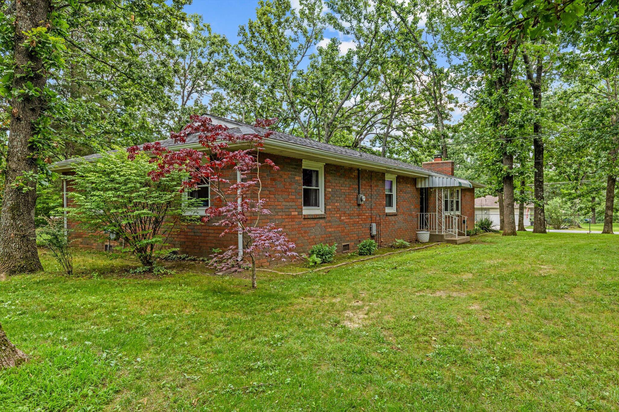 5124 South Farm Road 205 Property Photo 4